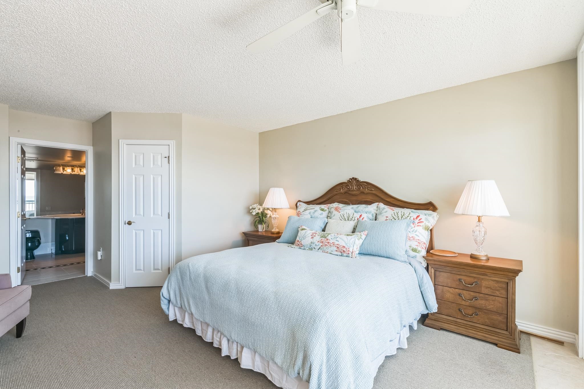 8901 Atlantic Avenue Unit: 203