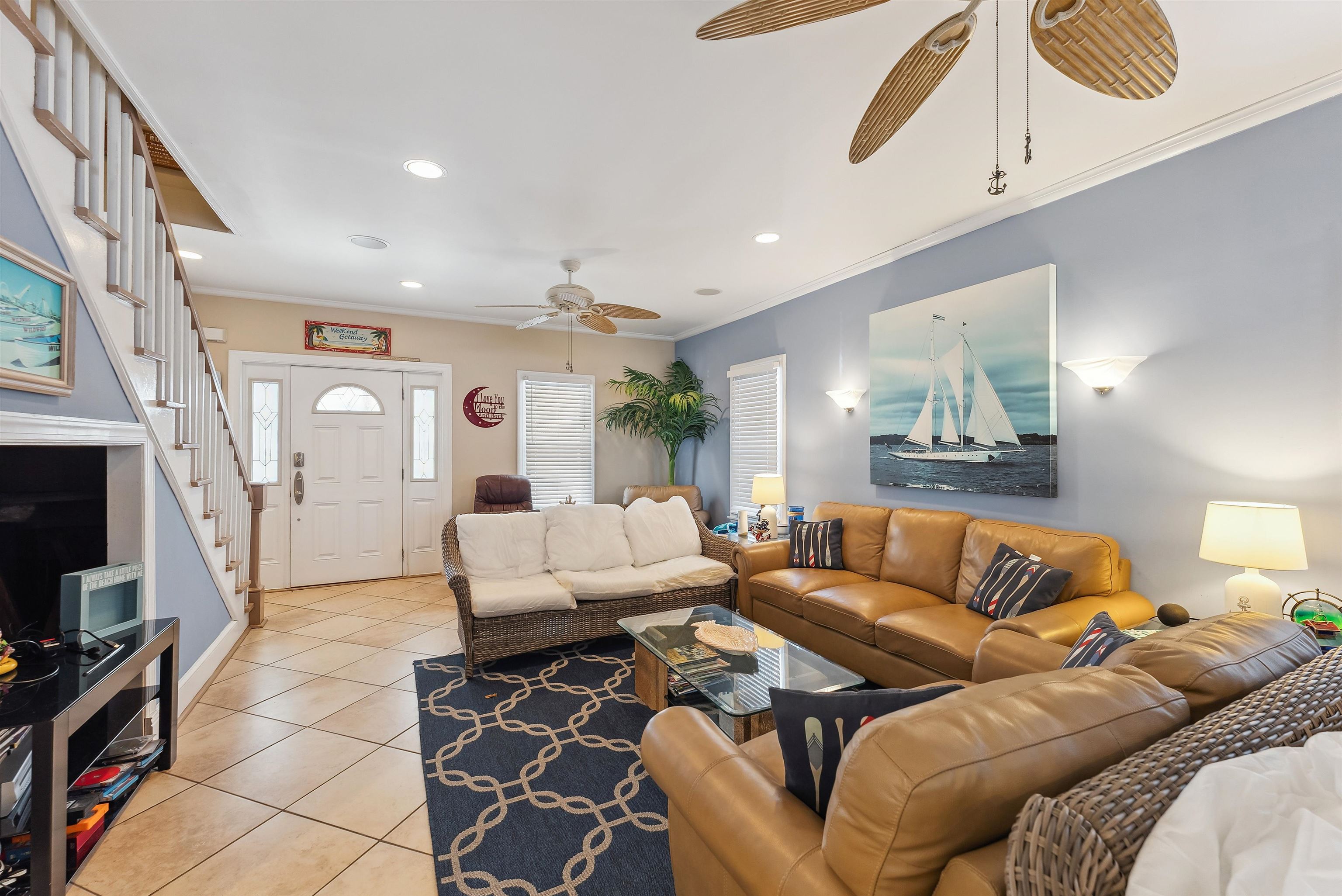 225 E Garfield Avenue