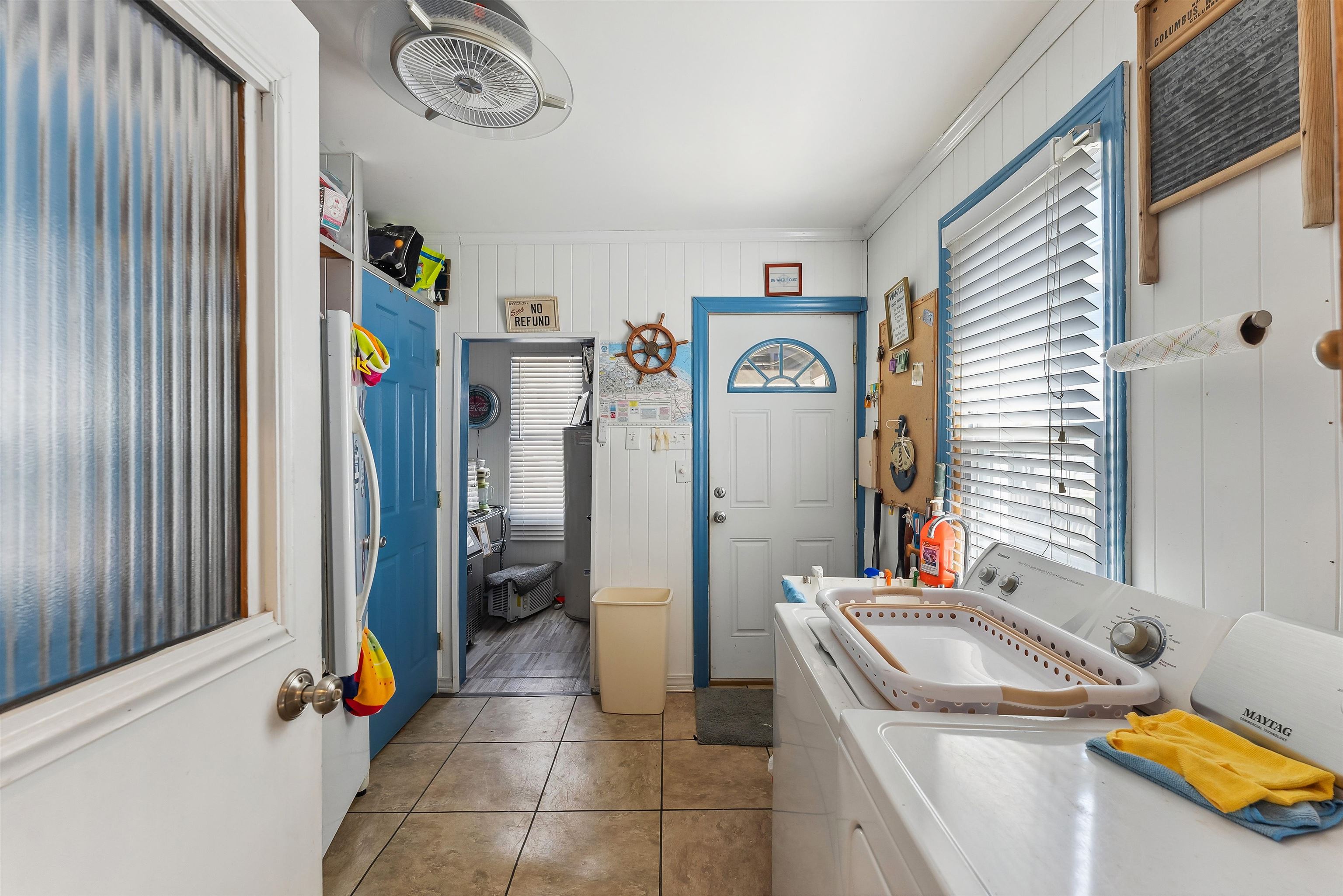 225 E Garfield Avenue