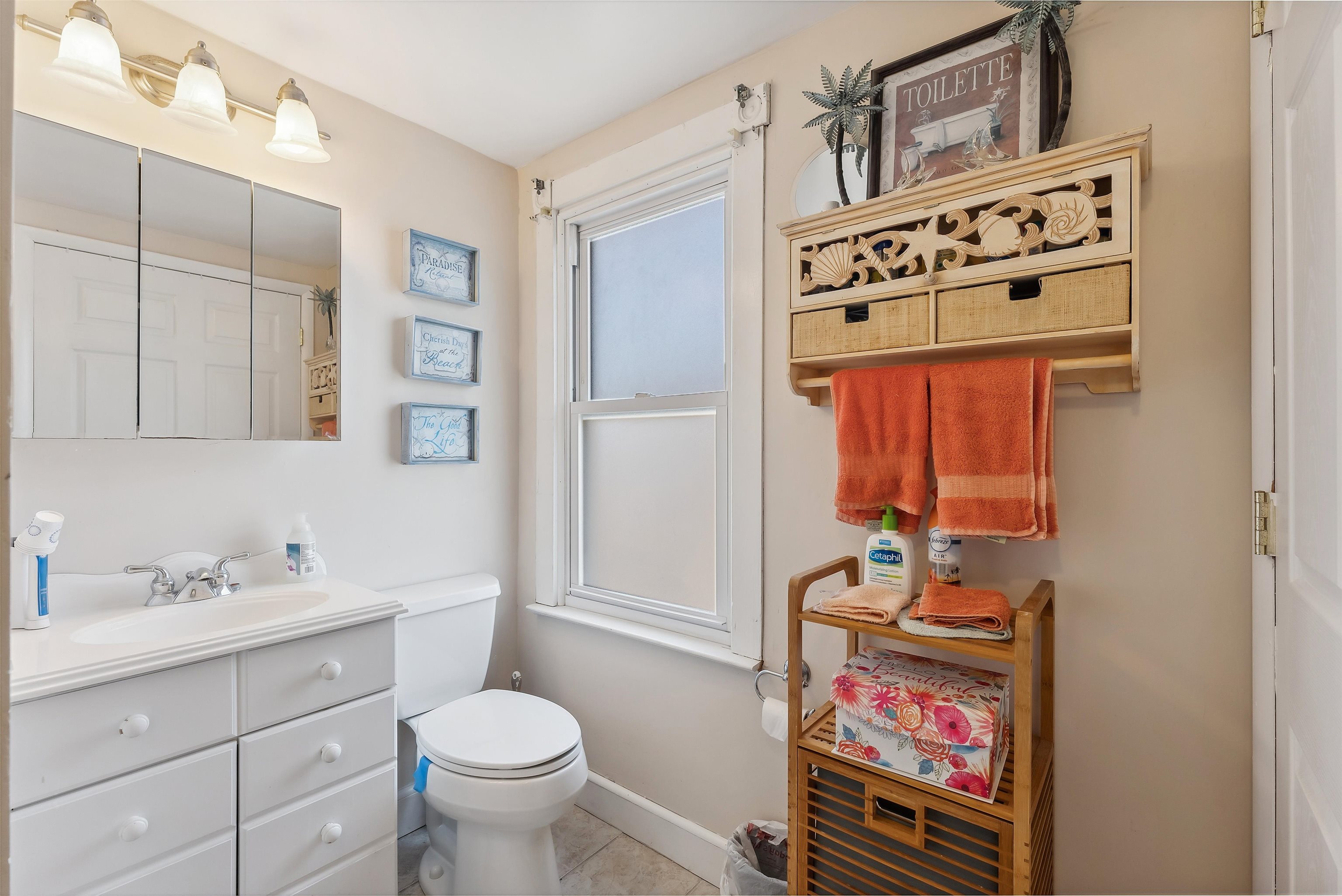 225 E Garfield Avenue