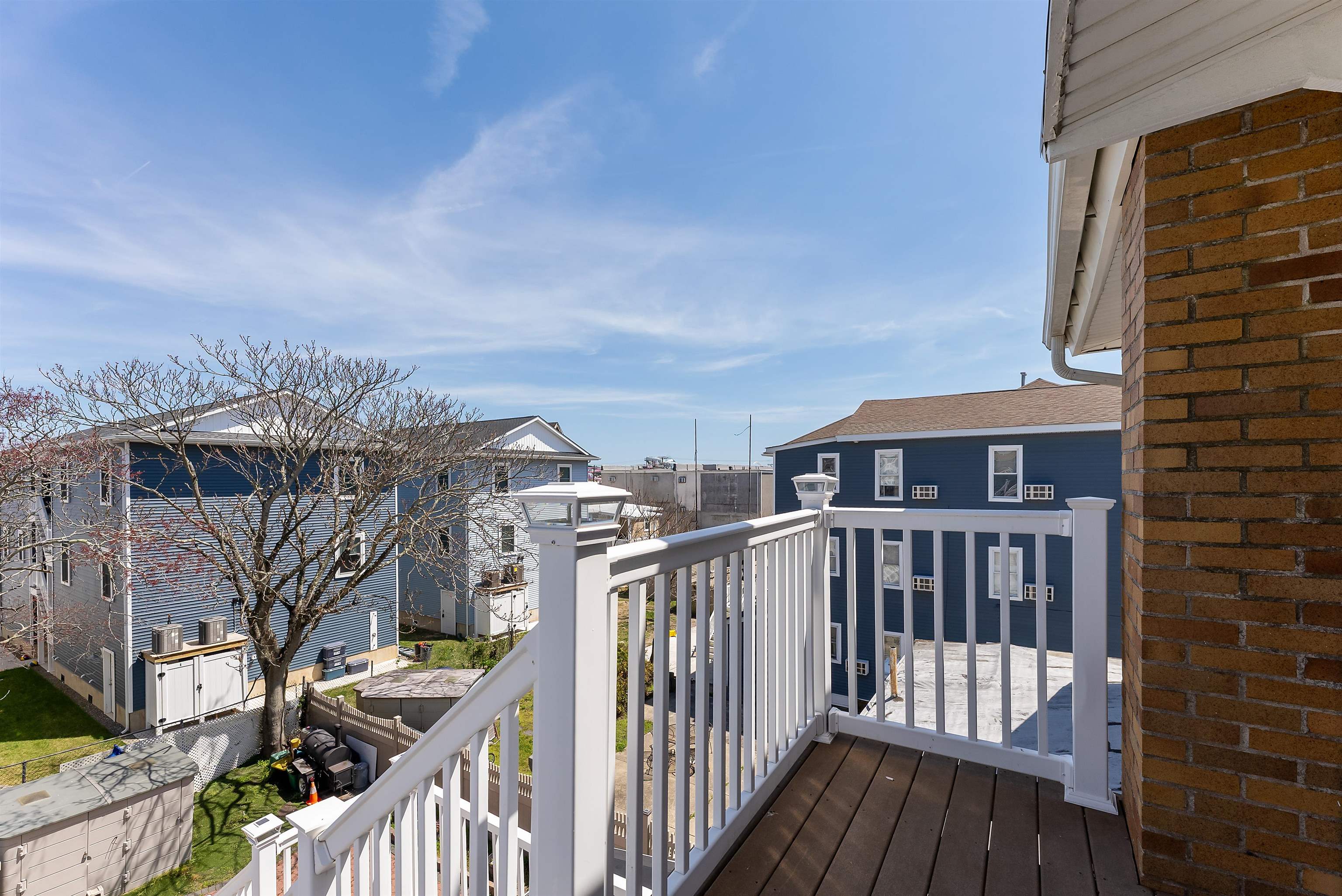 225 E Garfield Avenue