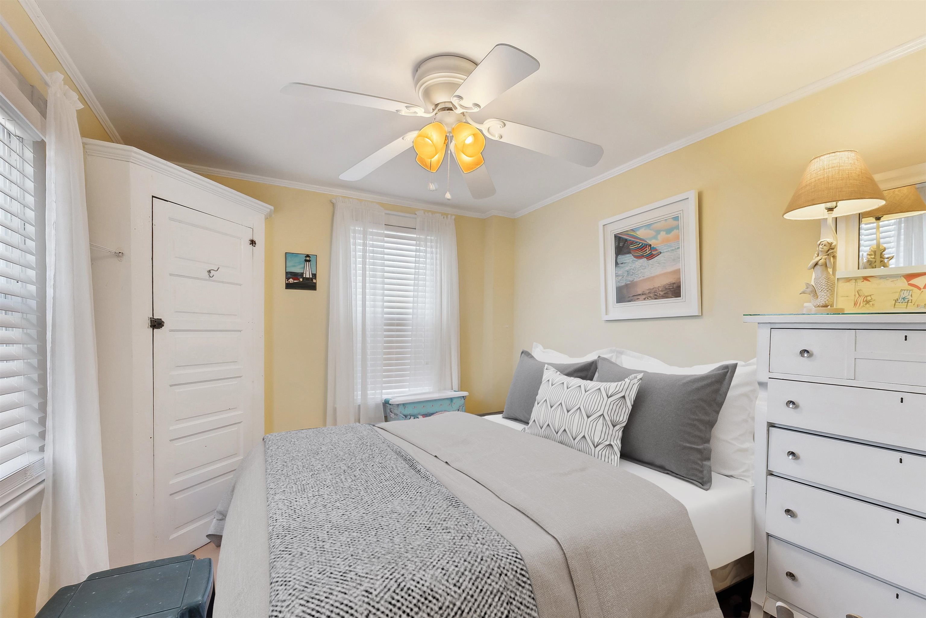 225 E Garfield Avenue