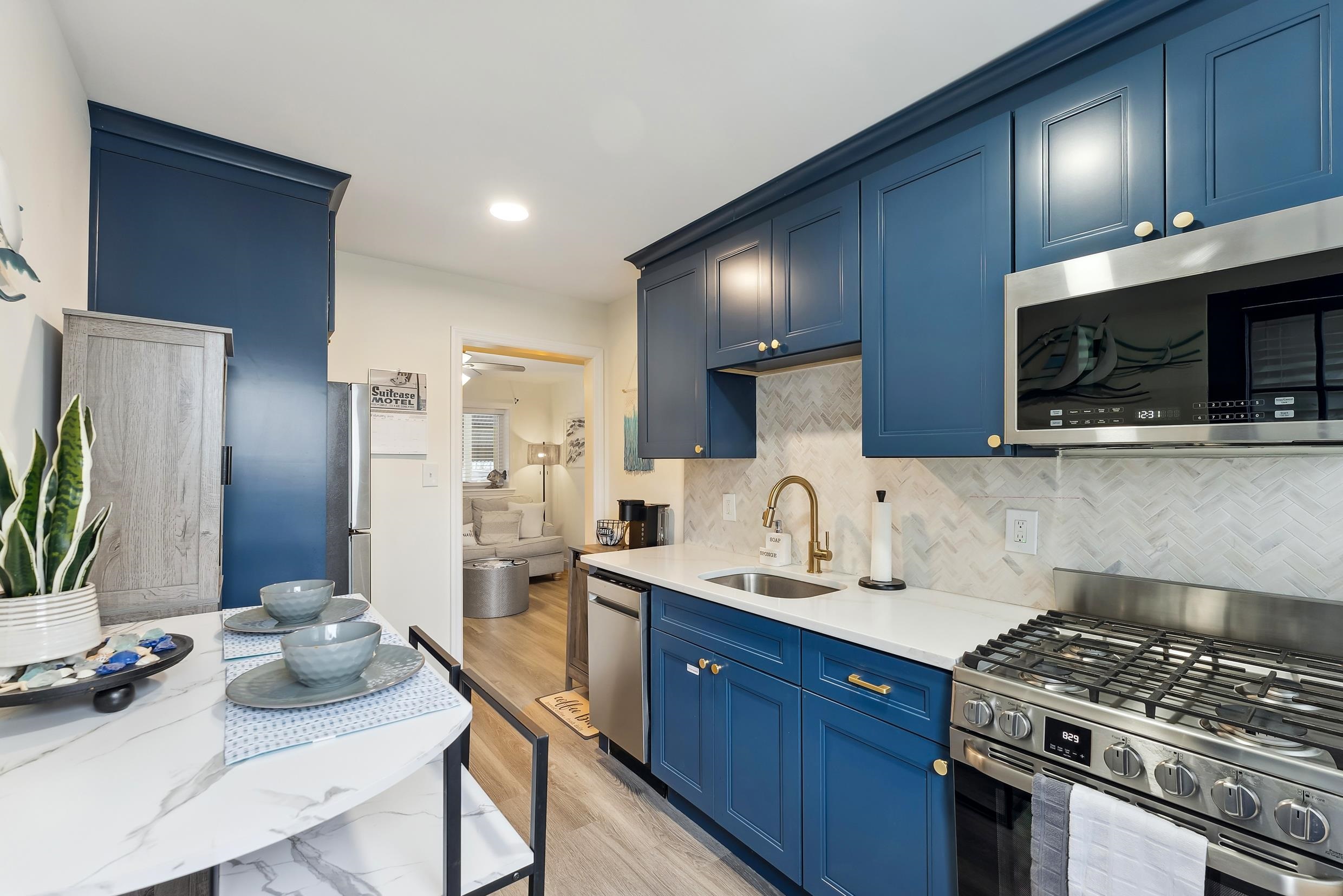 403 E 15th Avenue Unit: 3