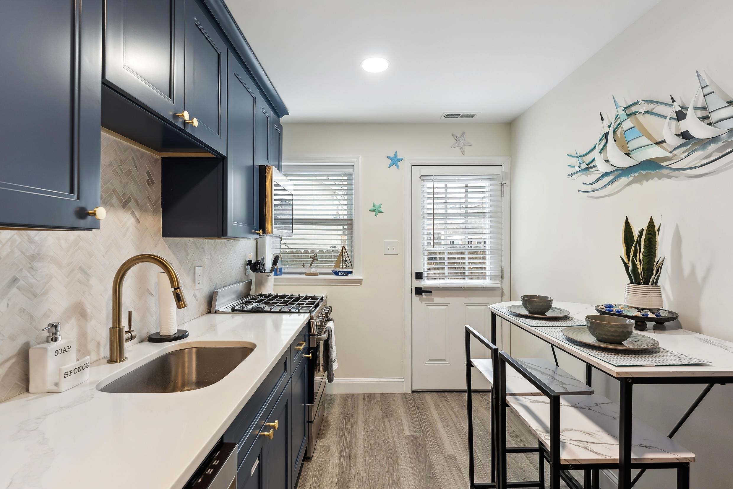 403 E 15th Avenue Unit: 3