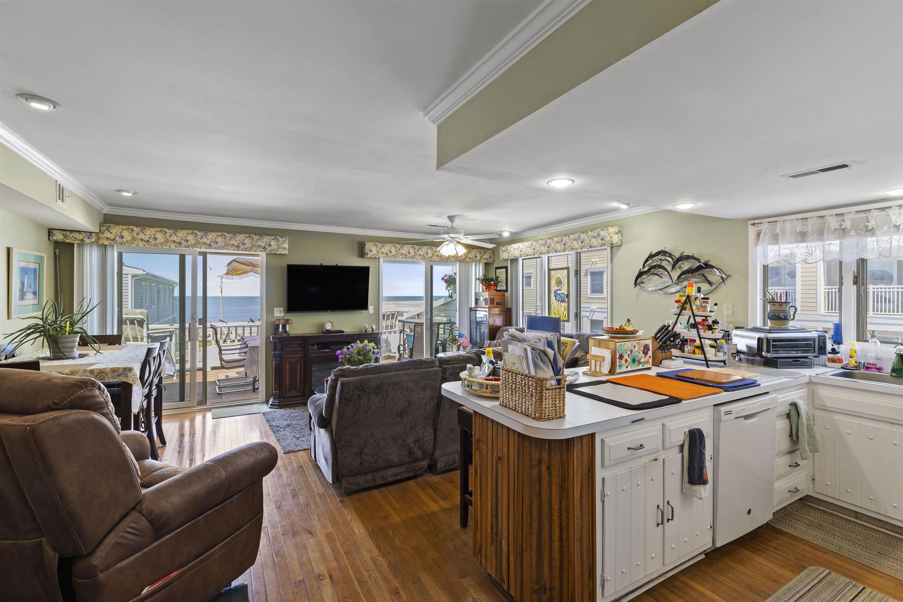 127 W Spruce Avenue Unit: B