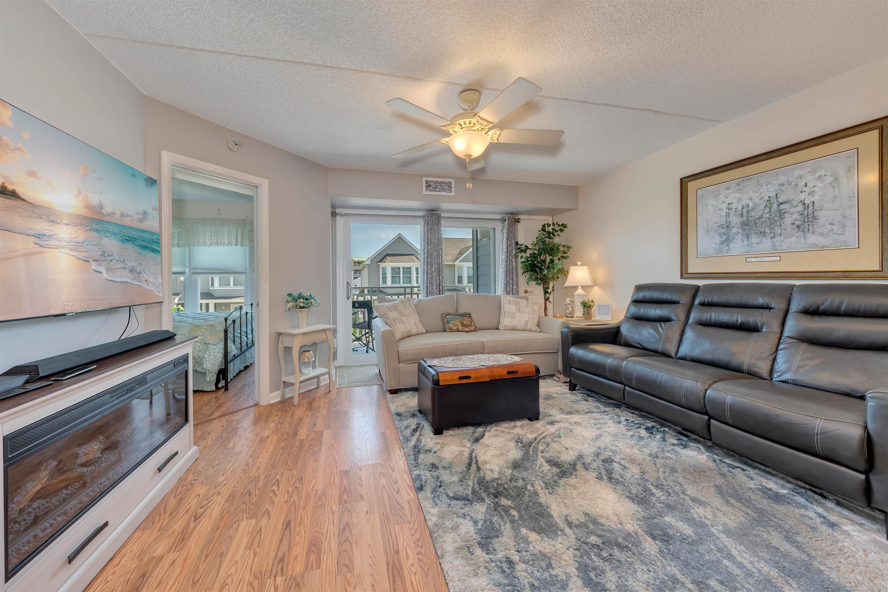 9907 Seapointe Boulevard Unit: 215