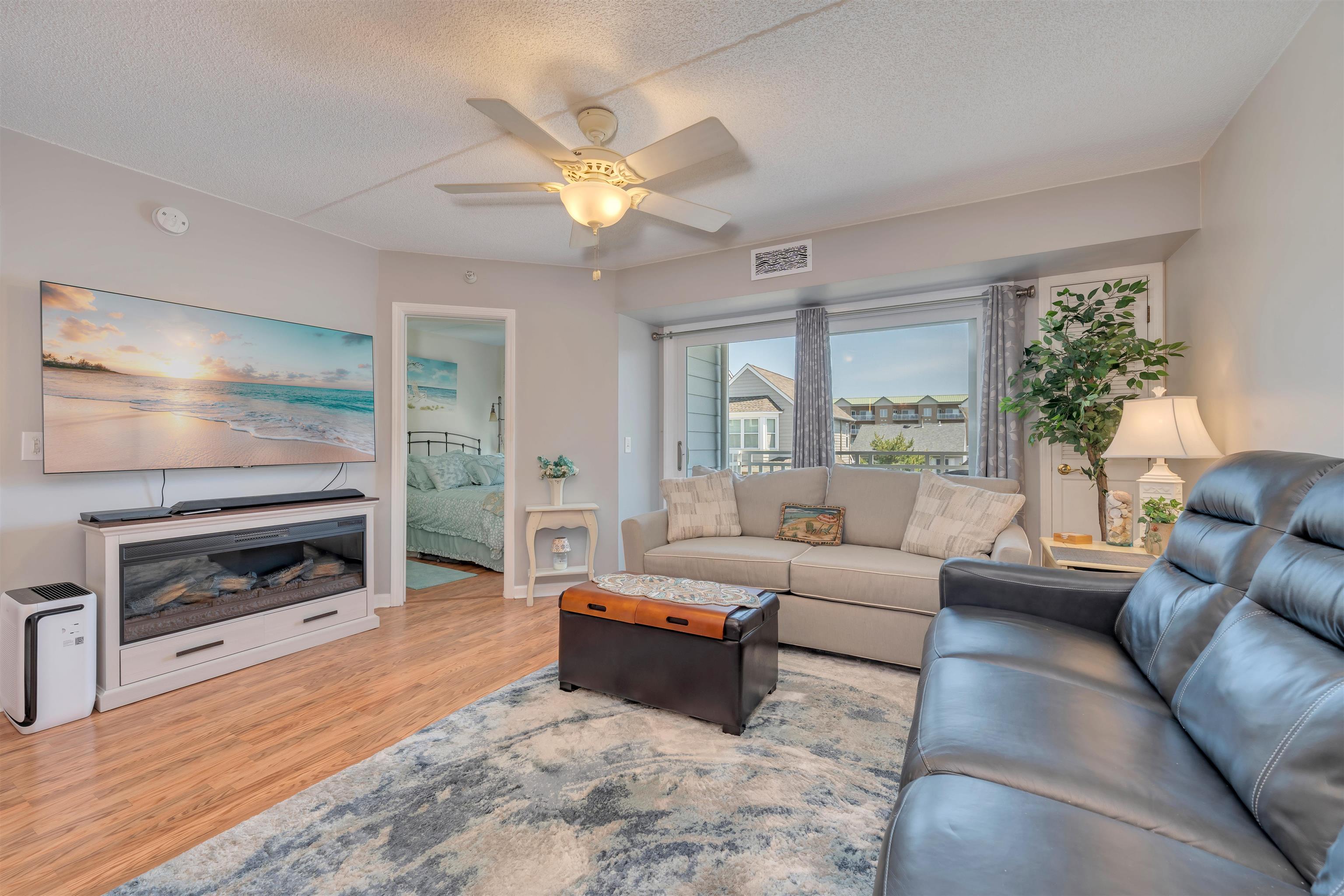 9907 Seapointe Boulevard Unit: 215