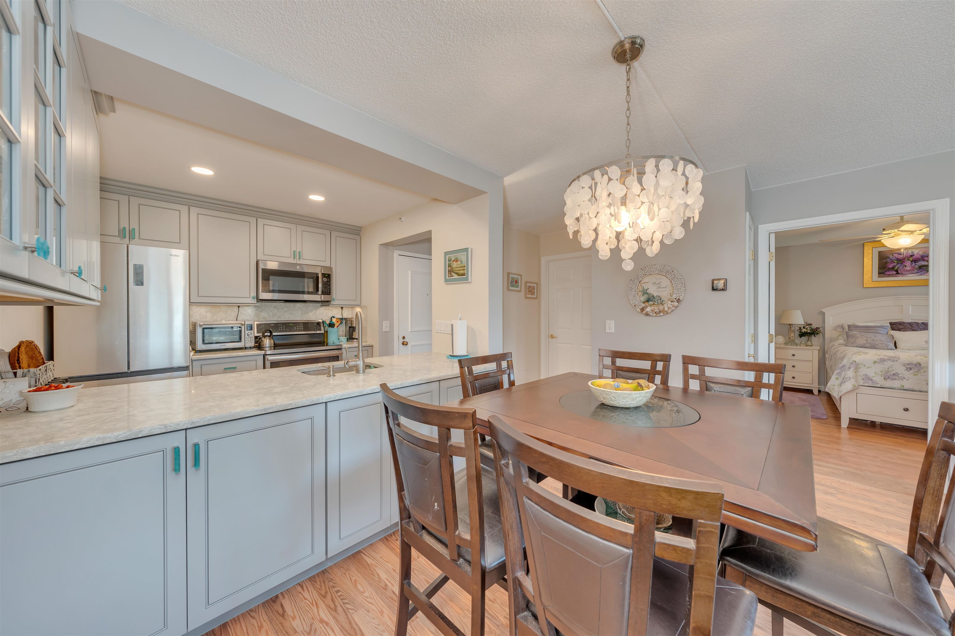 9907 Seapointe Boulevard Unit: 215