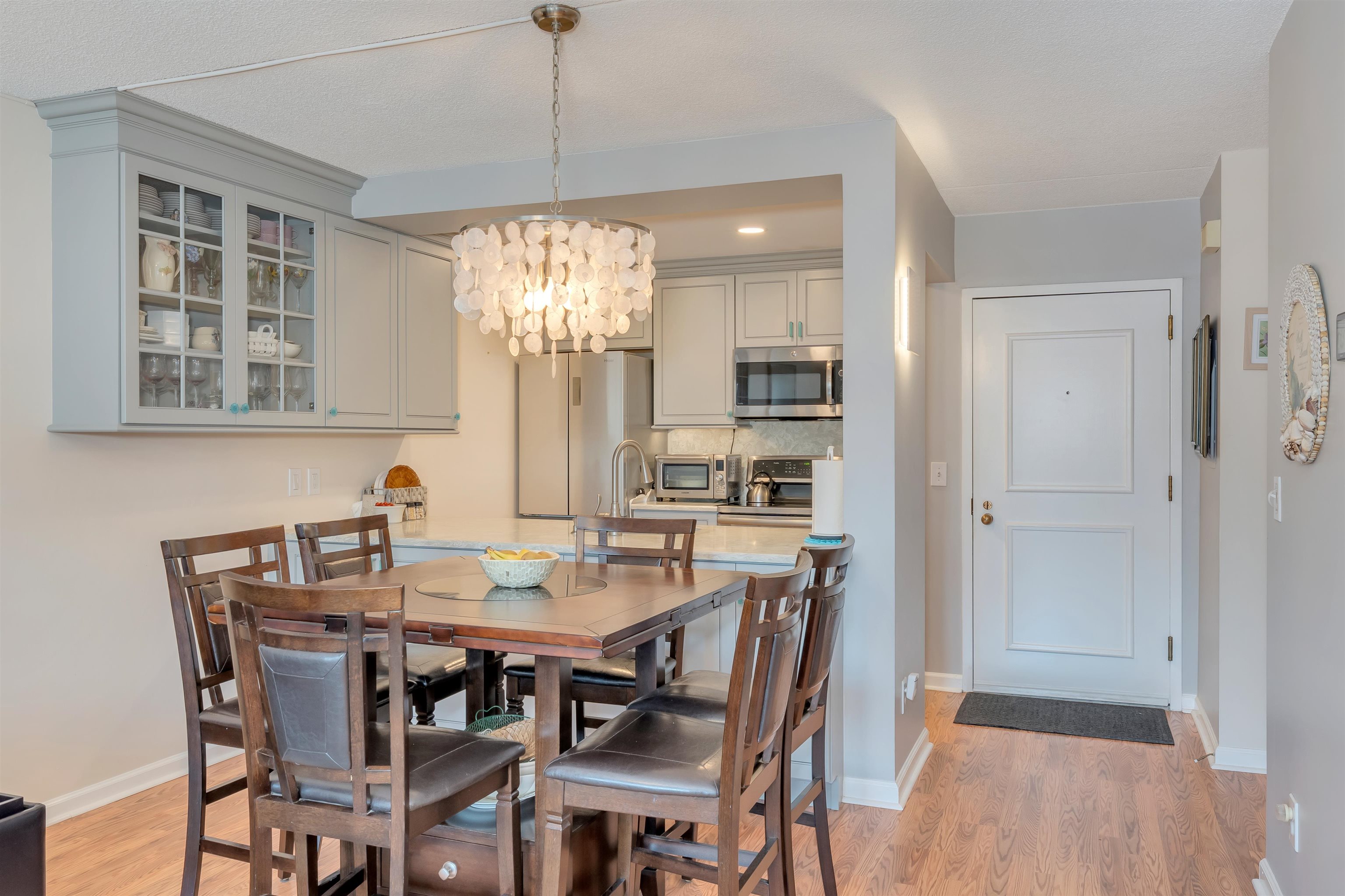 9907 Seapointe Boulevard Unit: 215