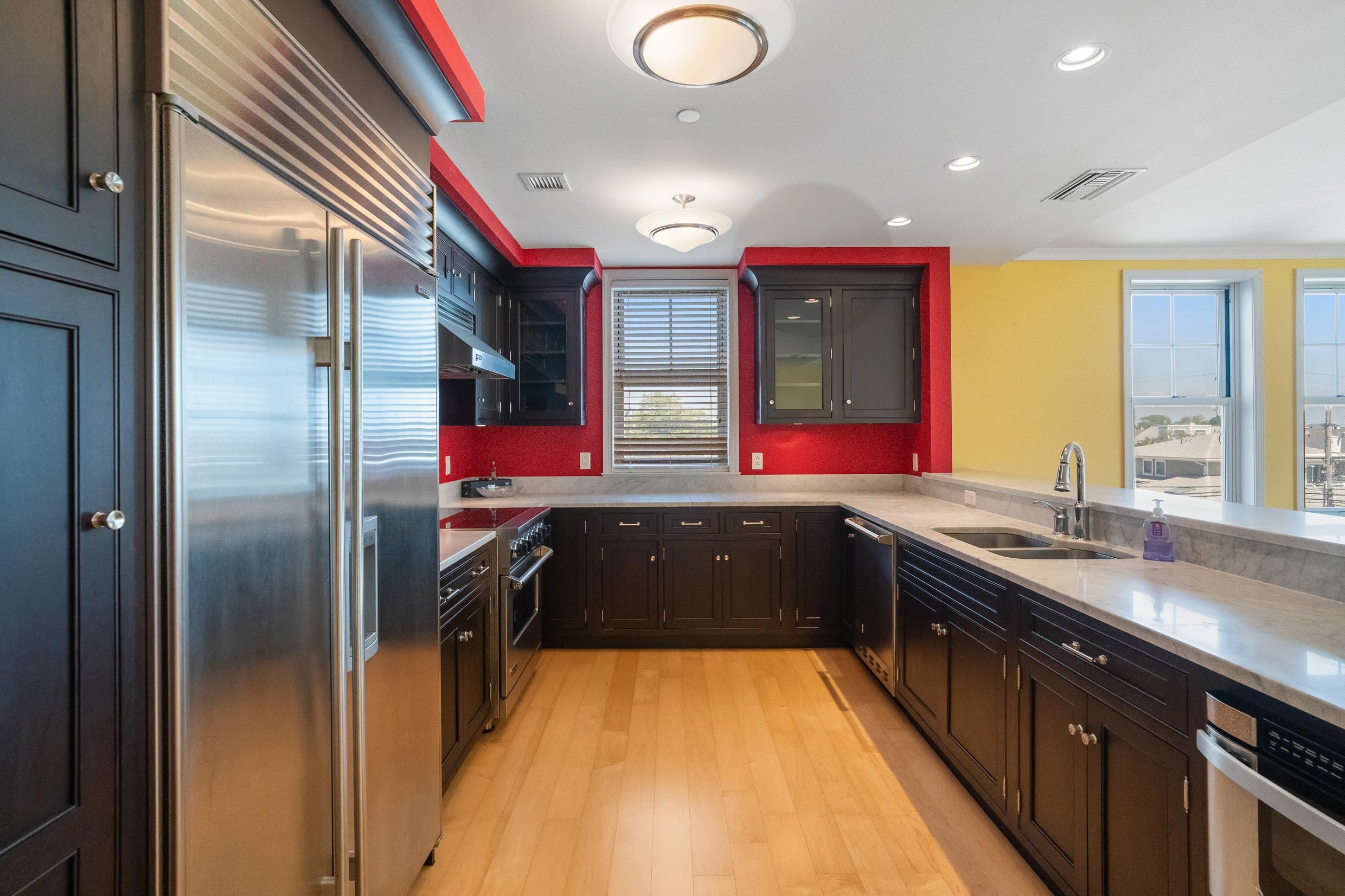 9601 Atlantic Avenue Unit: 201