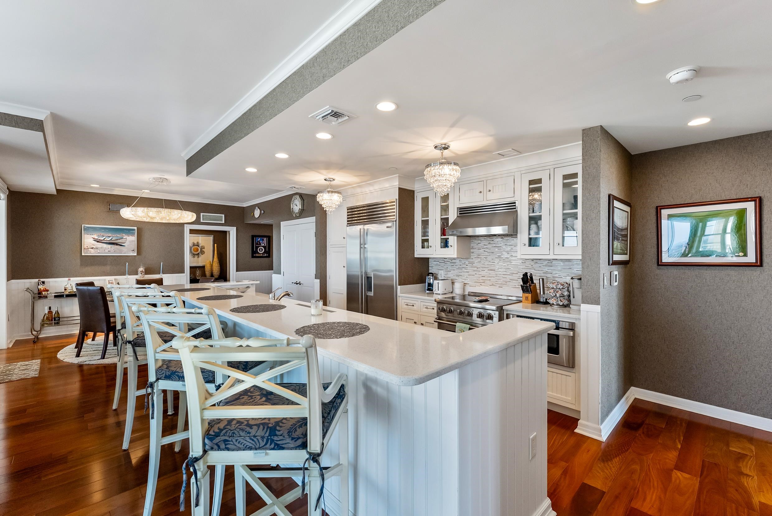 9601 Atlantic Avenue Unit: 1208