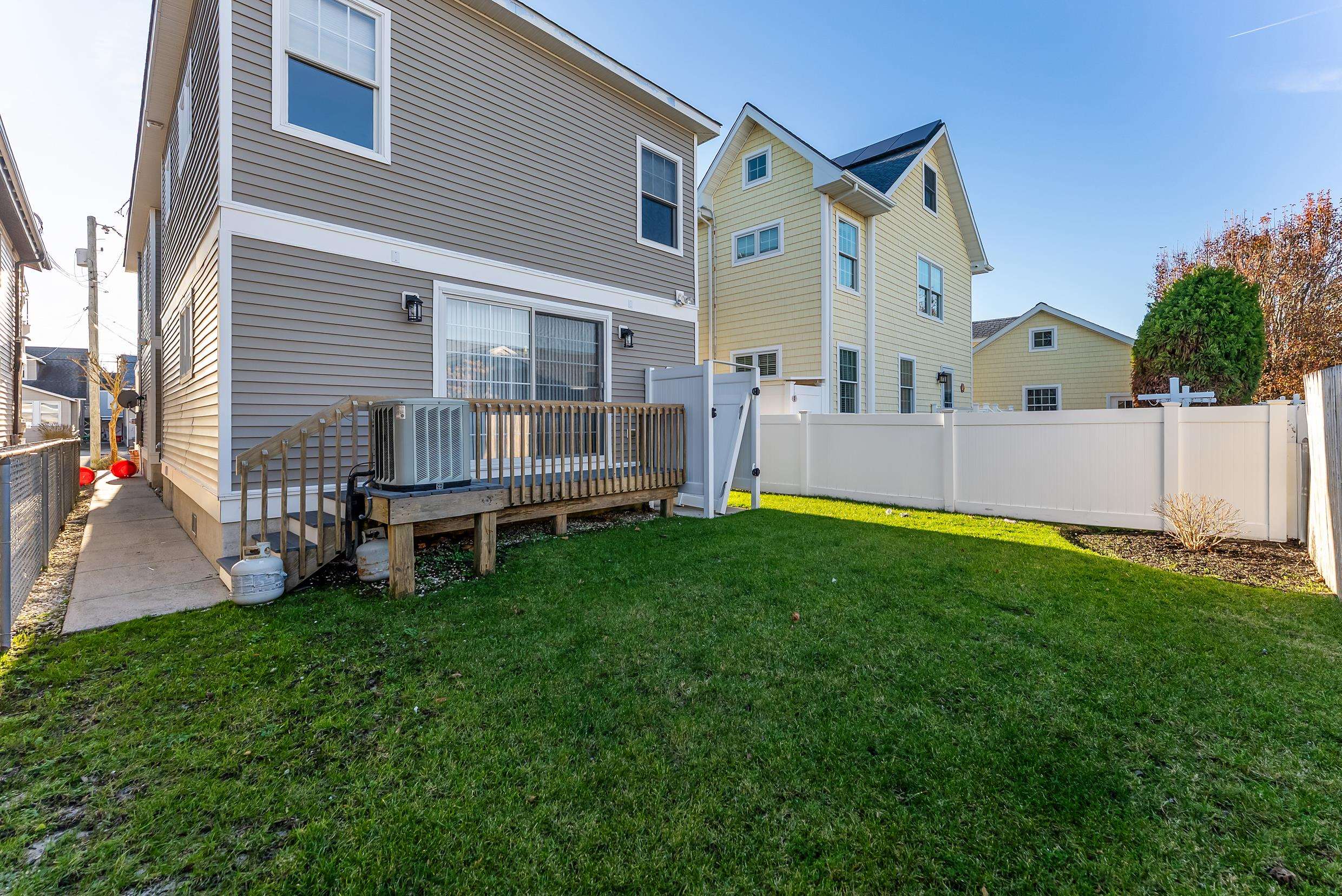 115 W Cardinal Road