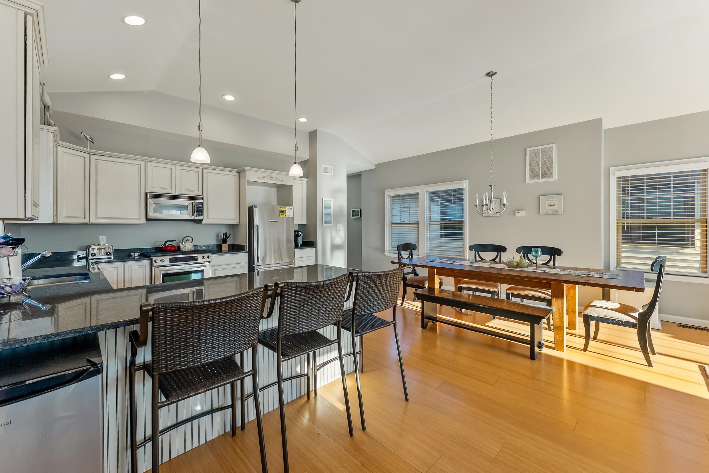 115 W Cardinal Road