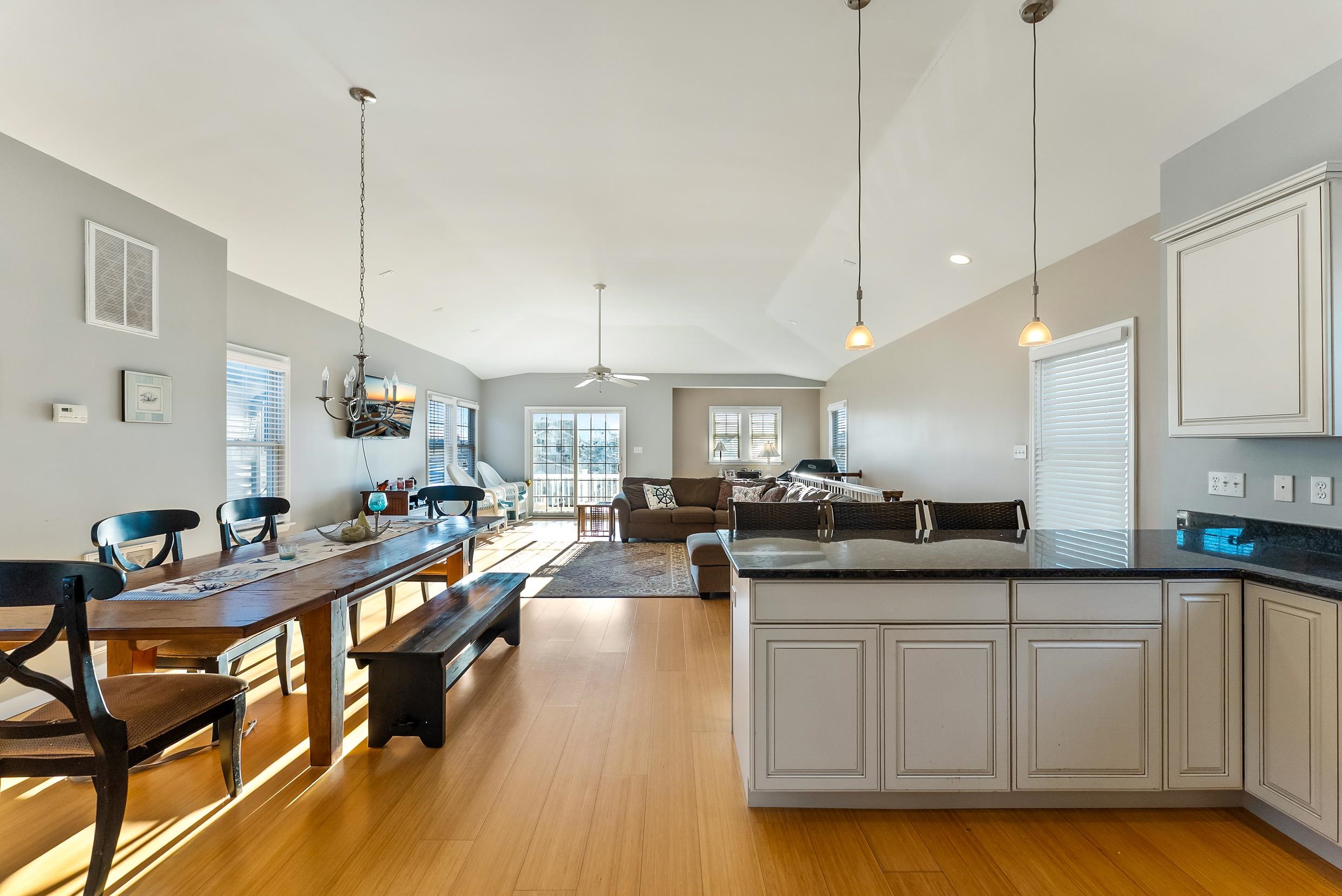 115 W Cardinal Road