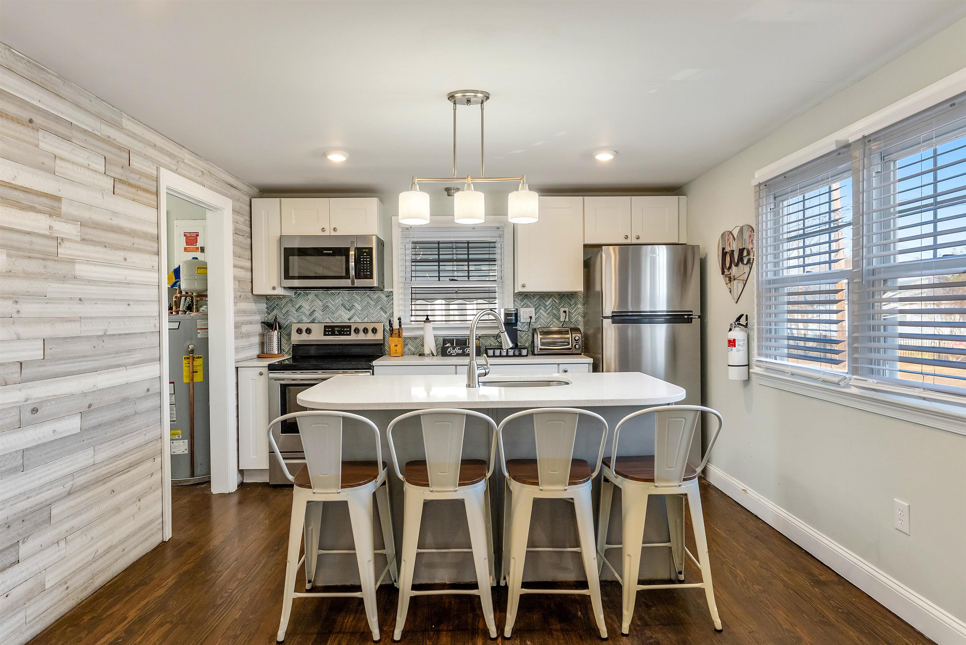 134 W Delaware Parkway