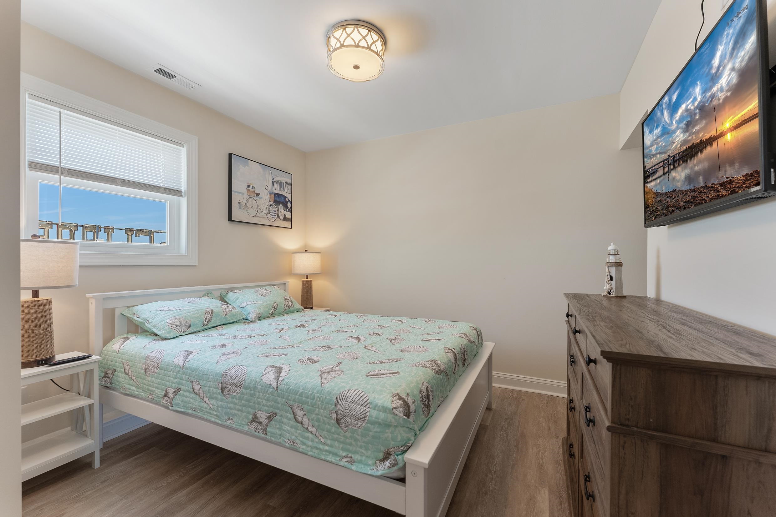 6109 Atlantic Avenue Unit: 403