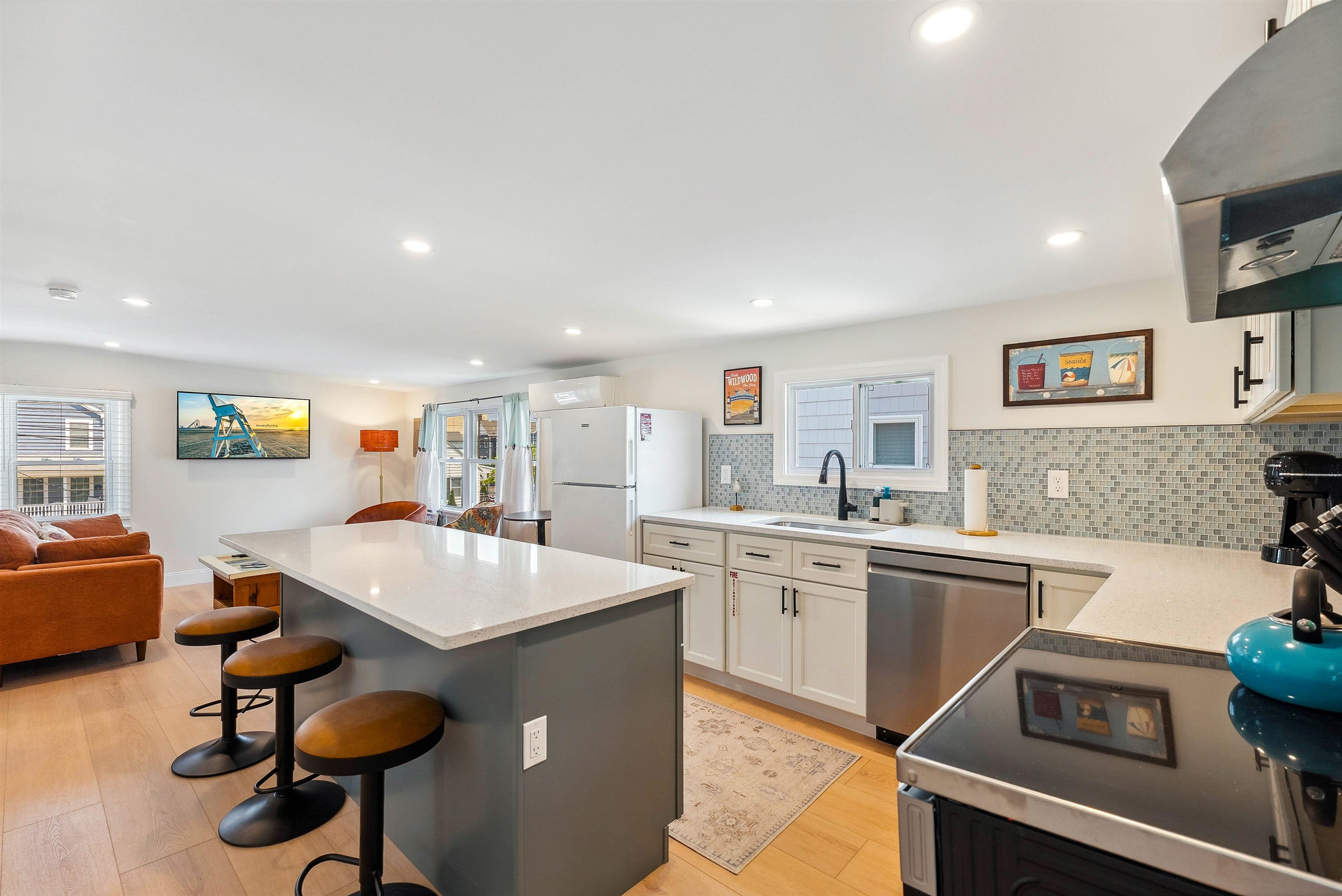 246 E 14th Avenue