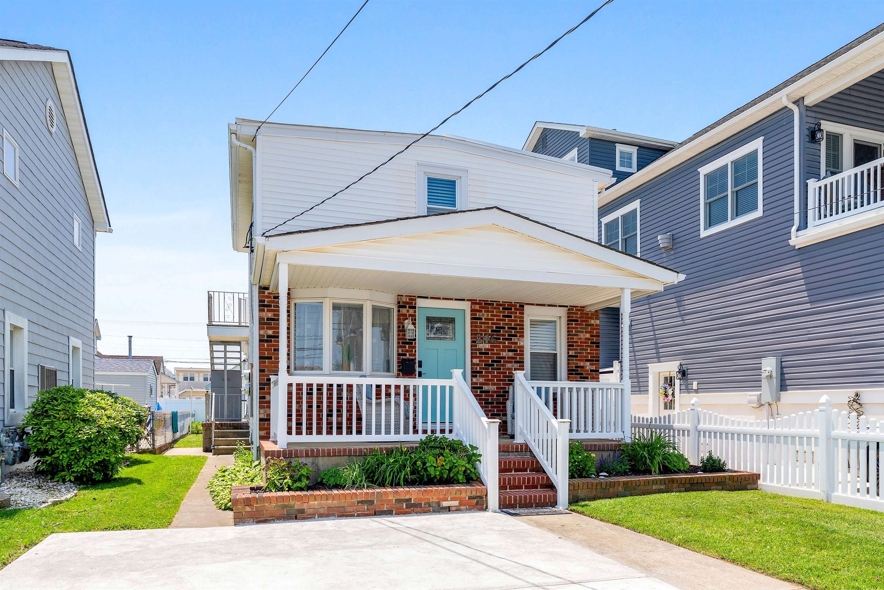 246 E 14th Avenue