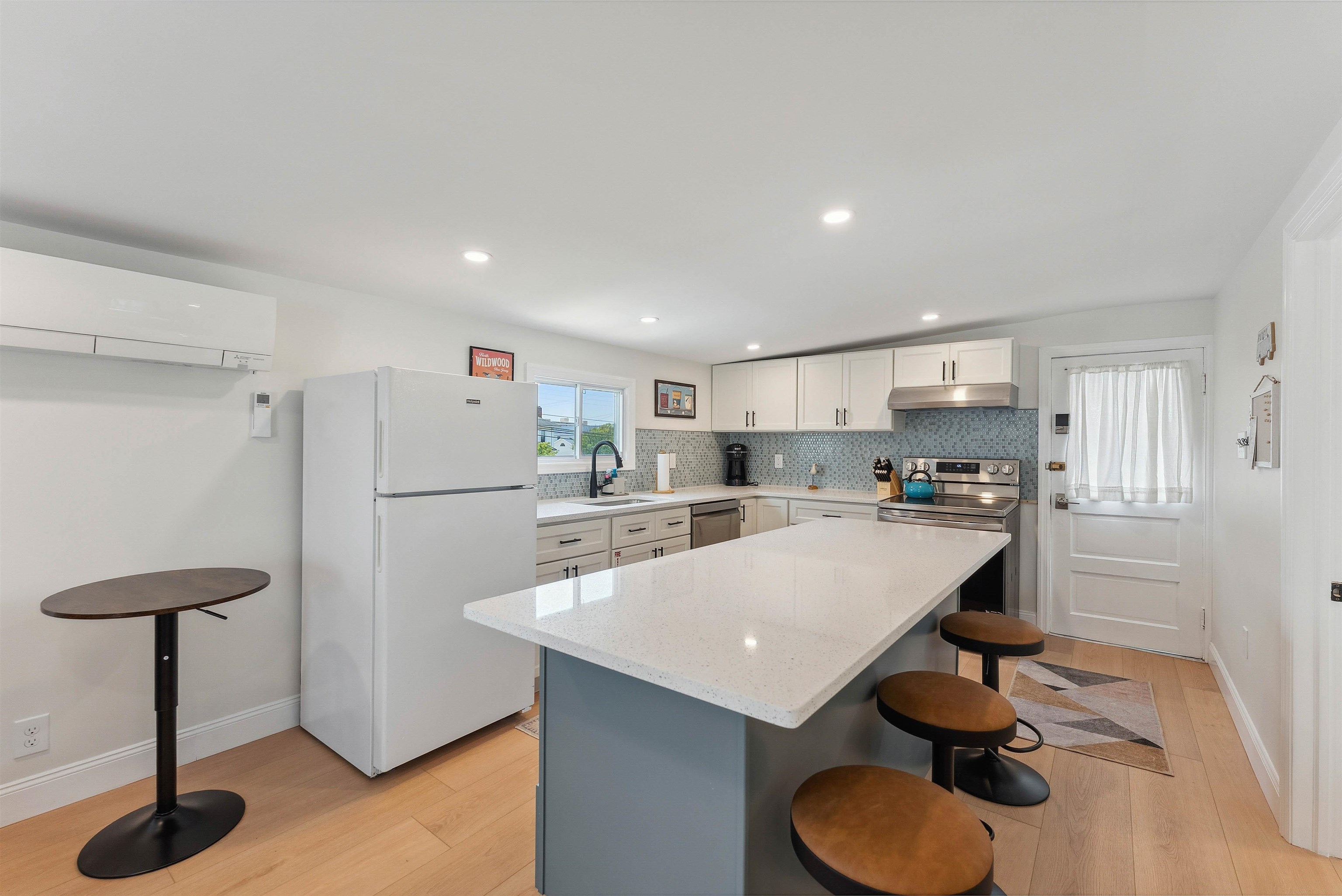 246 E 14th Avenue