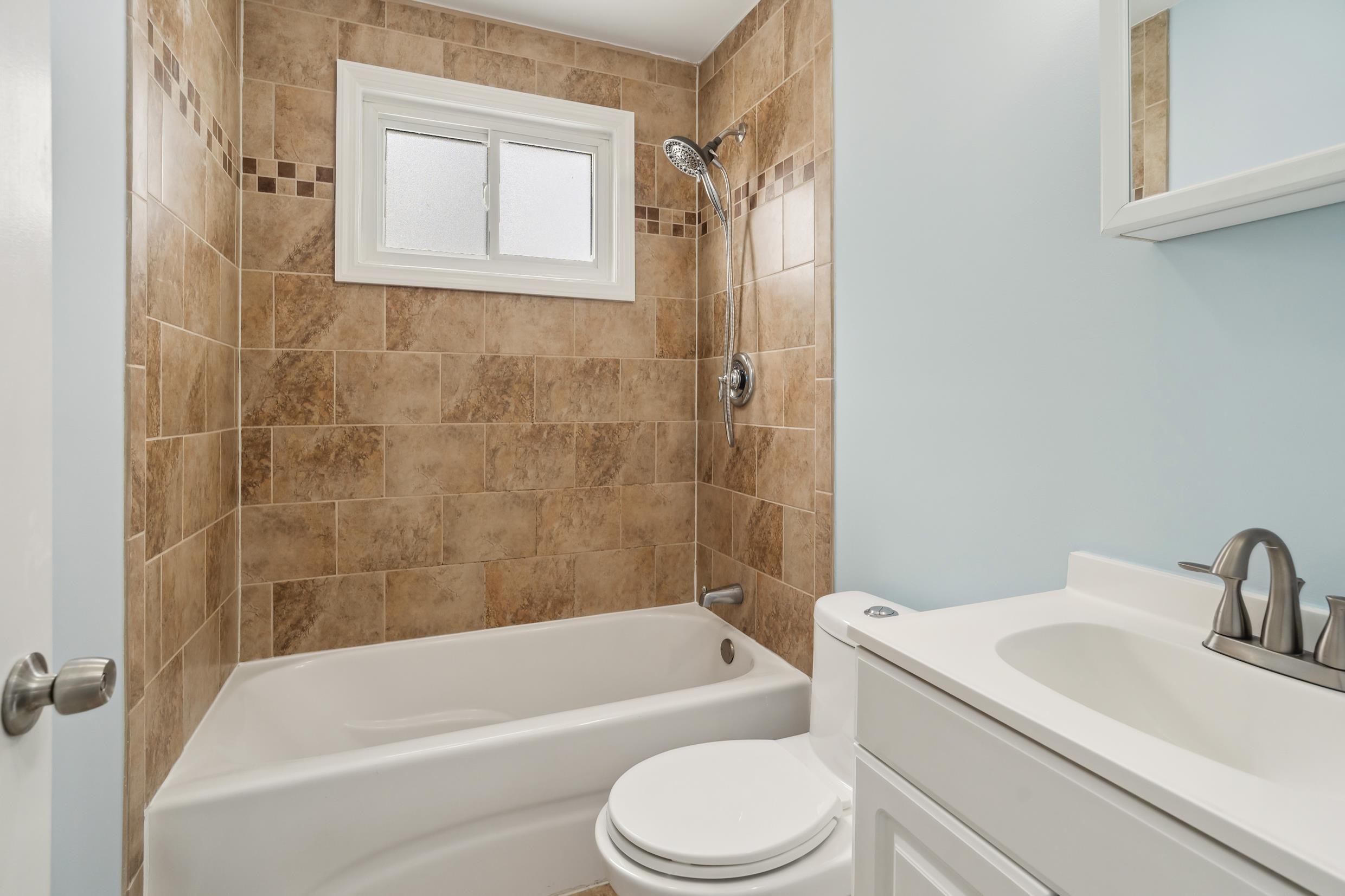 110 E 24th Avenue Unit: D