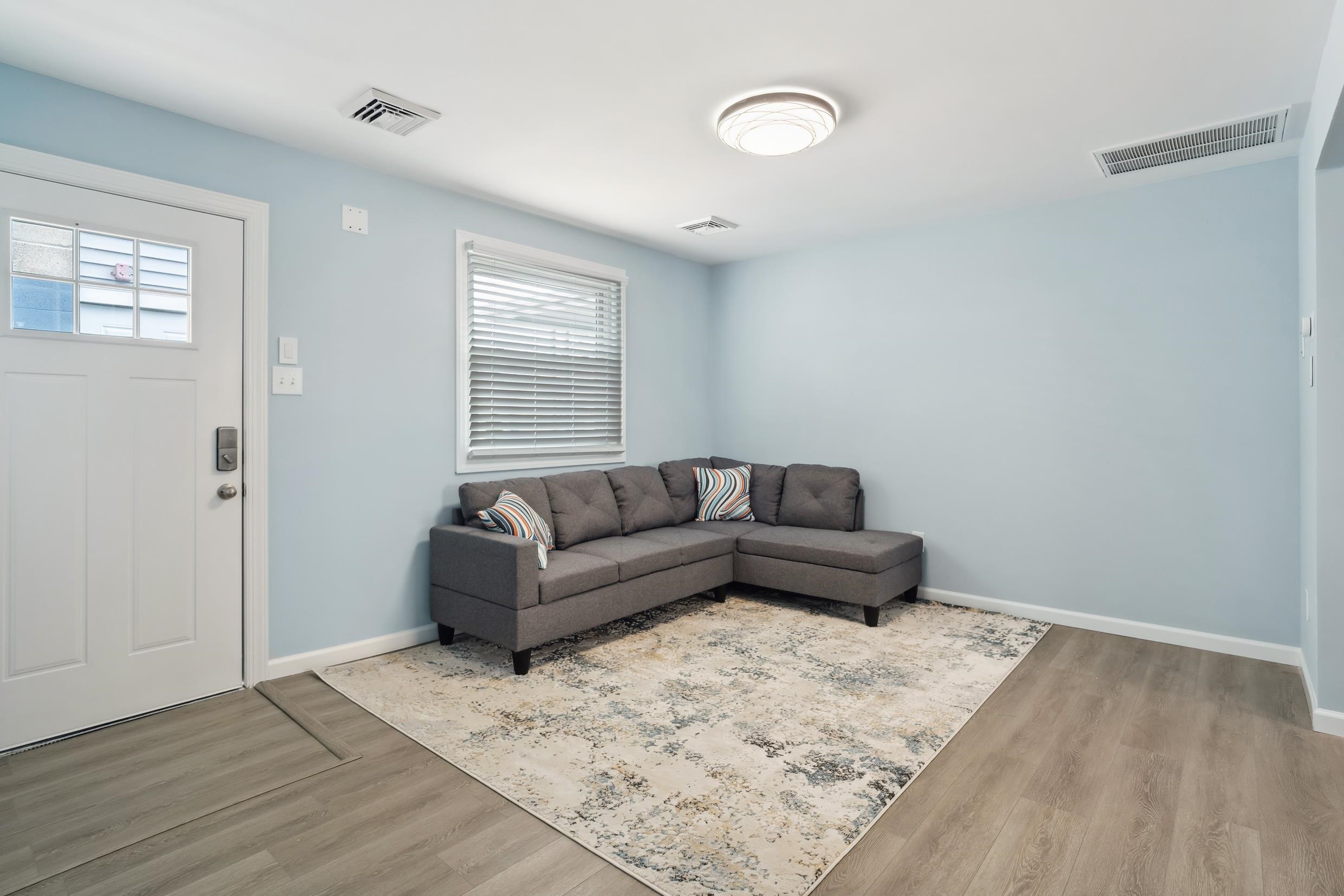 110 E 24th Avenue Unit: D