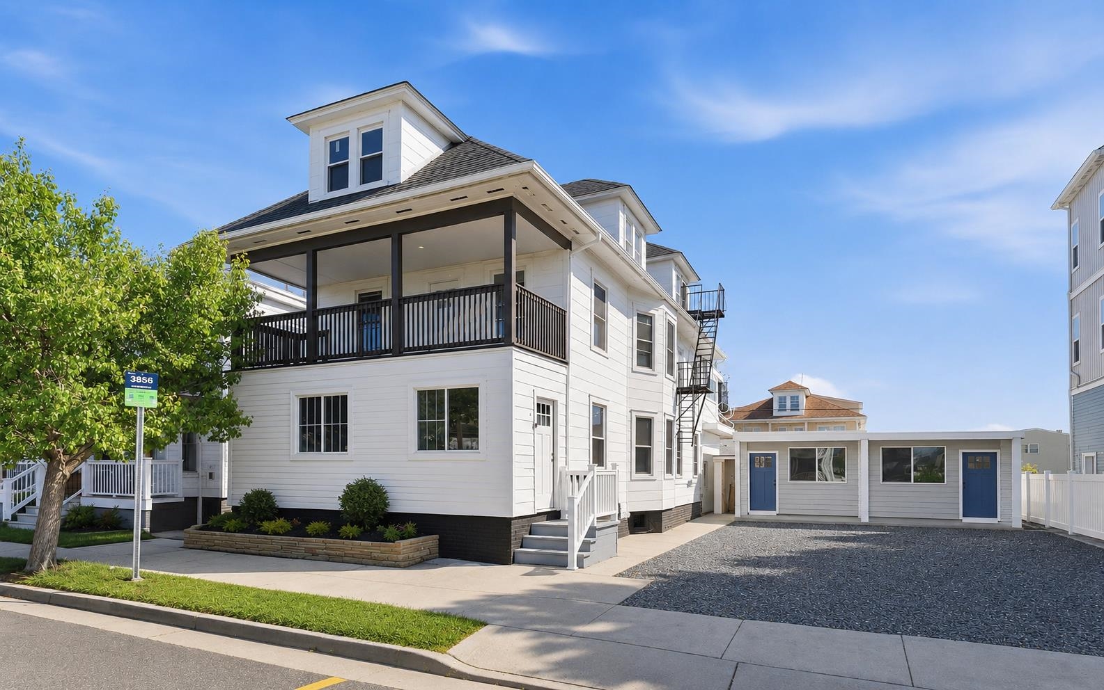 233 E Juniper Avenue Unit: 1