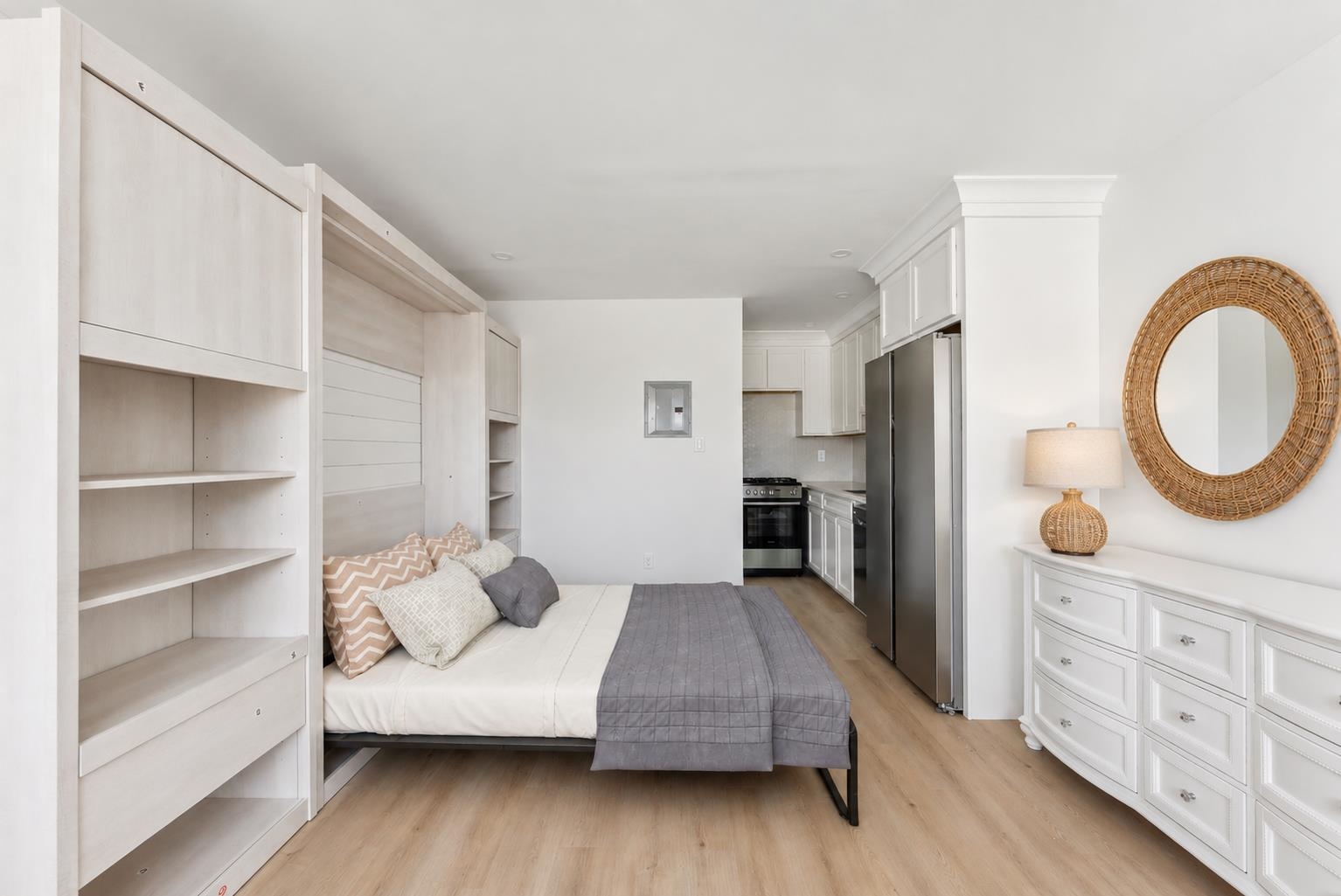 233 E Juniper Avenue Unit: 8