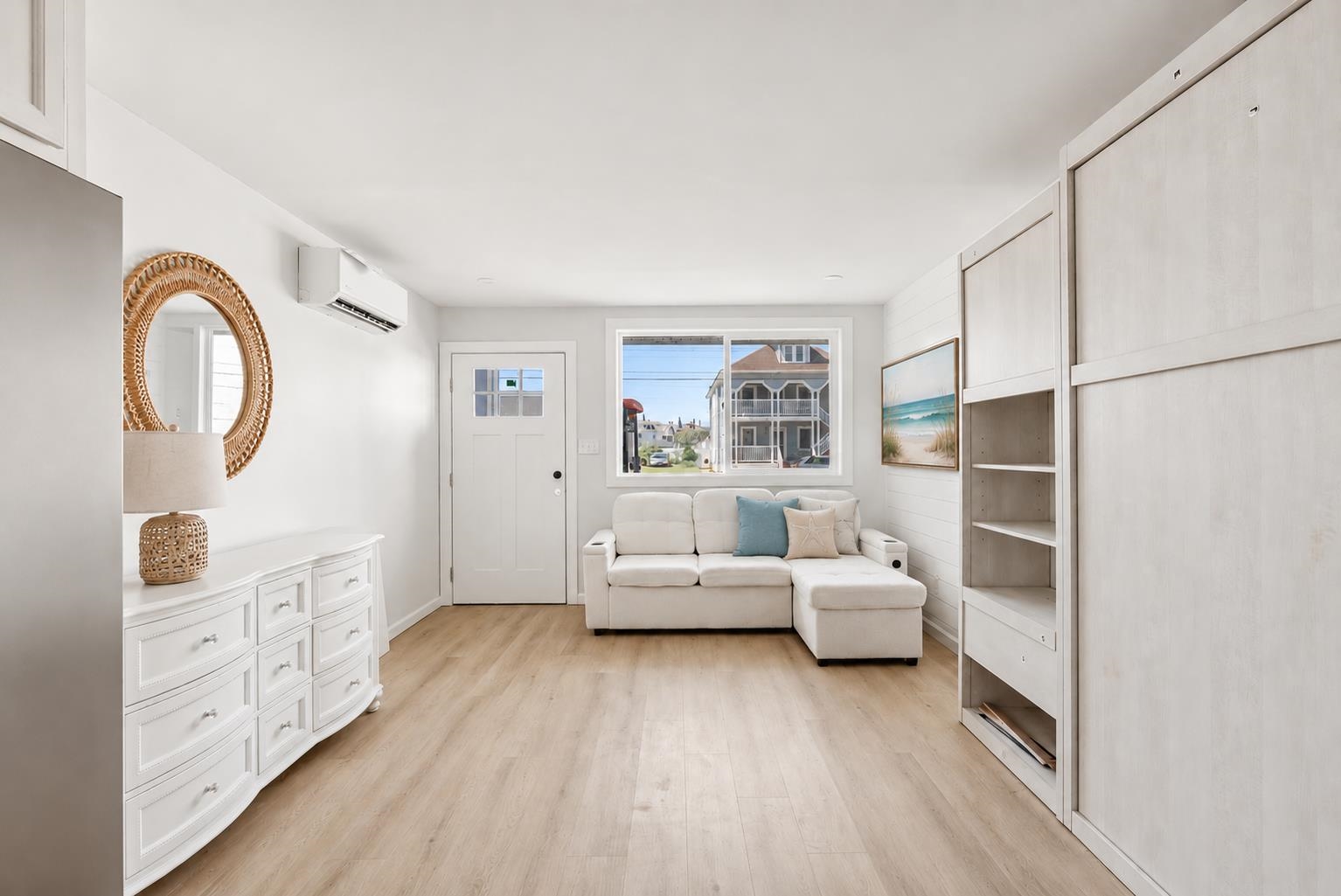 233 E Juniper Avenue Unit: 8