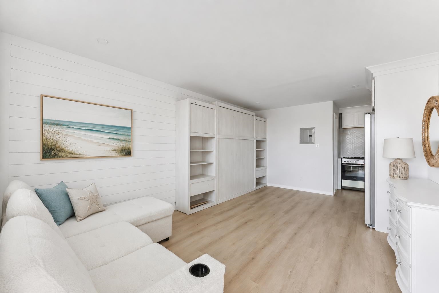 233 E Juniper Avenue Unit: 8
