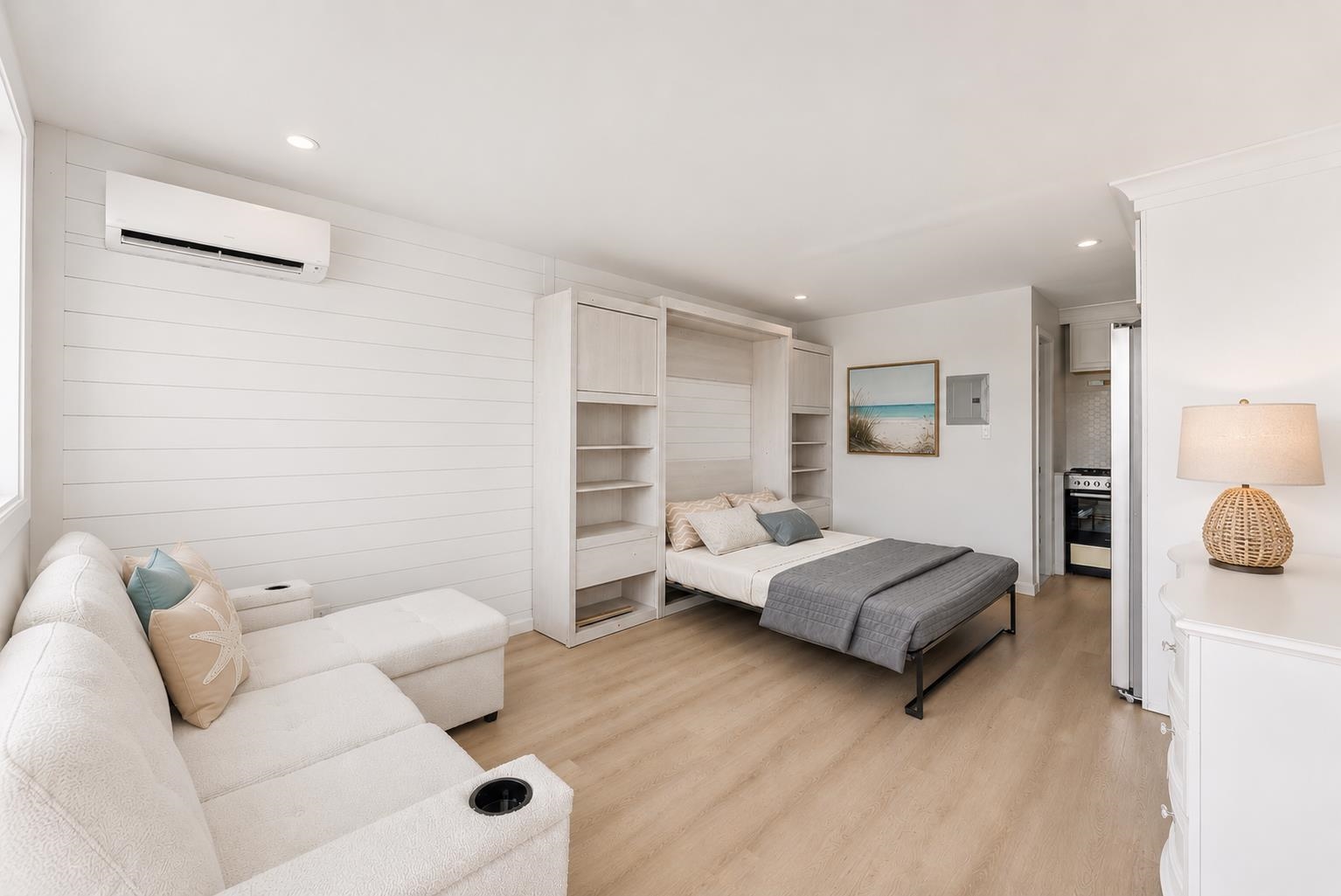 233 E Juniper Avenue Unit: 8