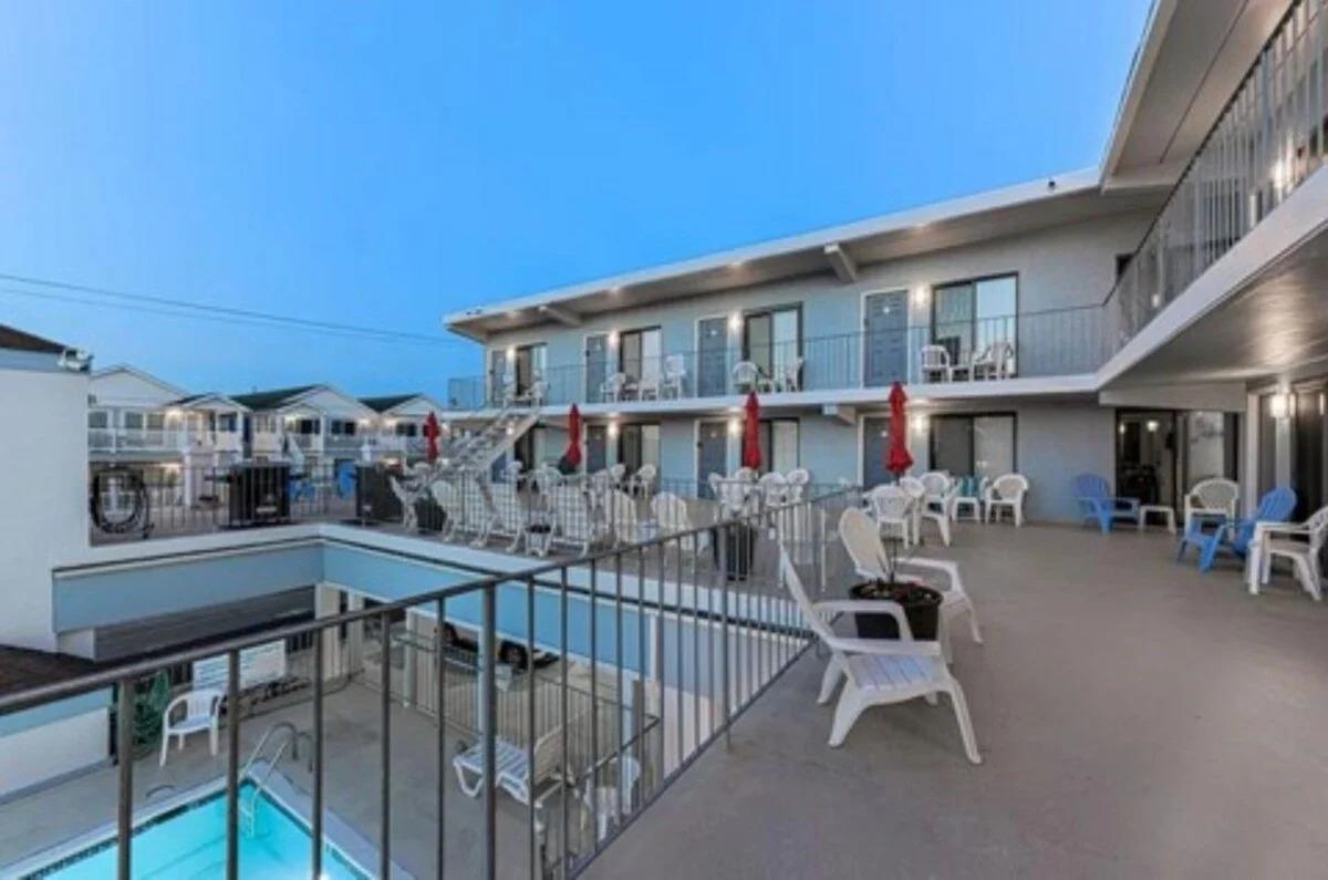 3201 Atlantic Avenue Unit: 310