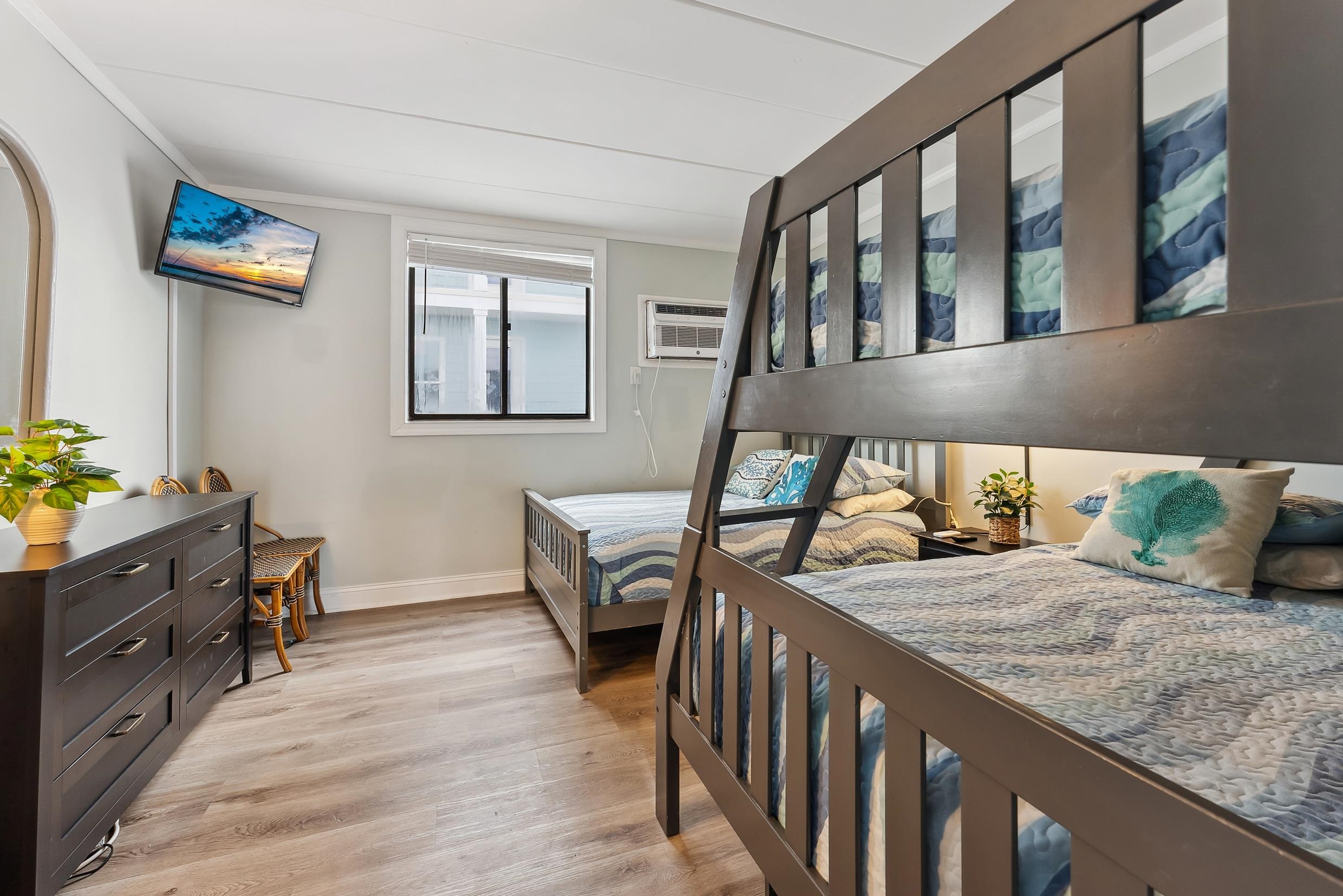 3201 Atlantic Avenue Unit: 310