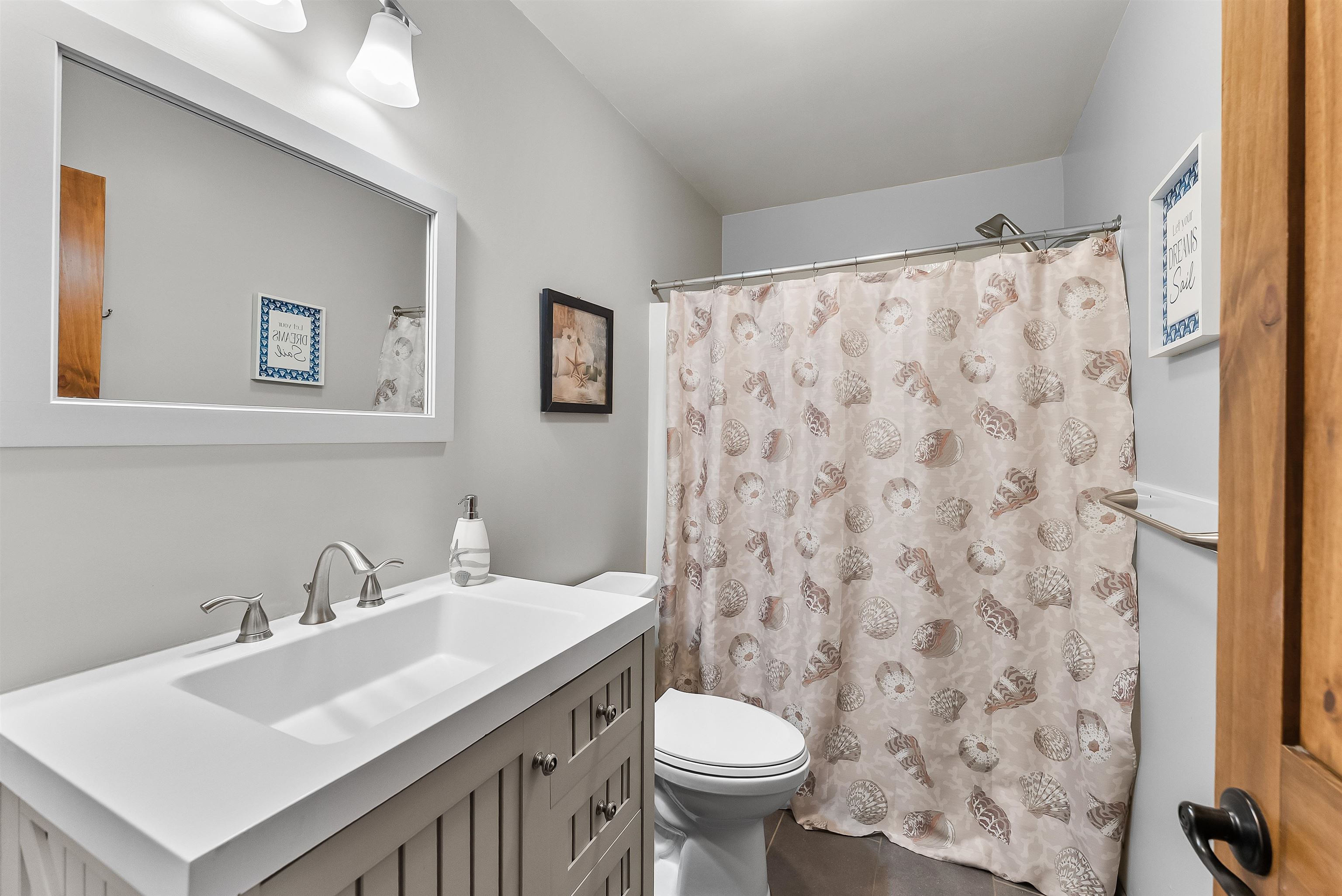 111 E Magnolia Avenue Unit: C