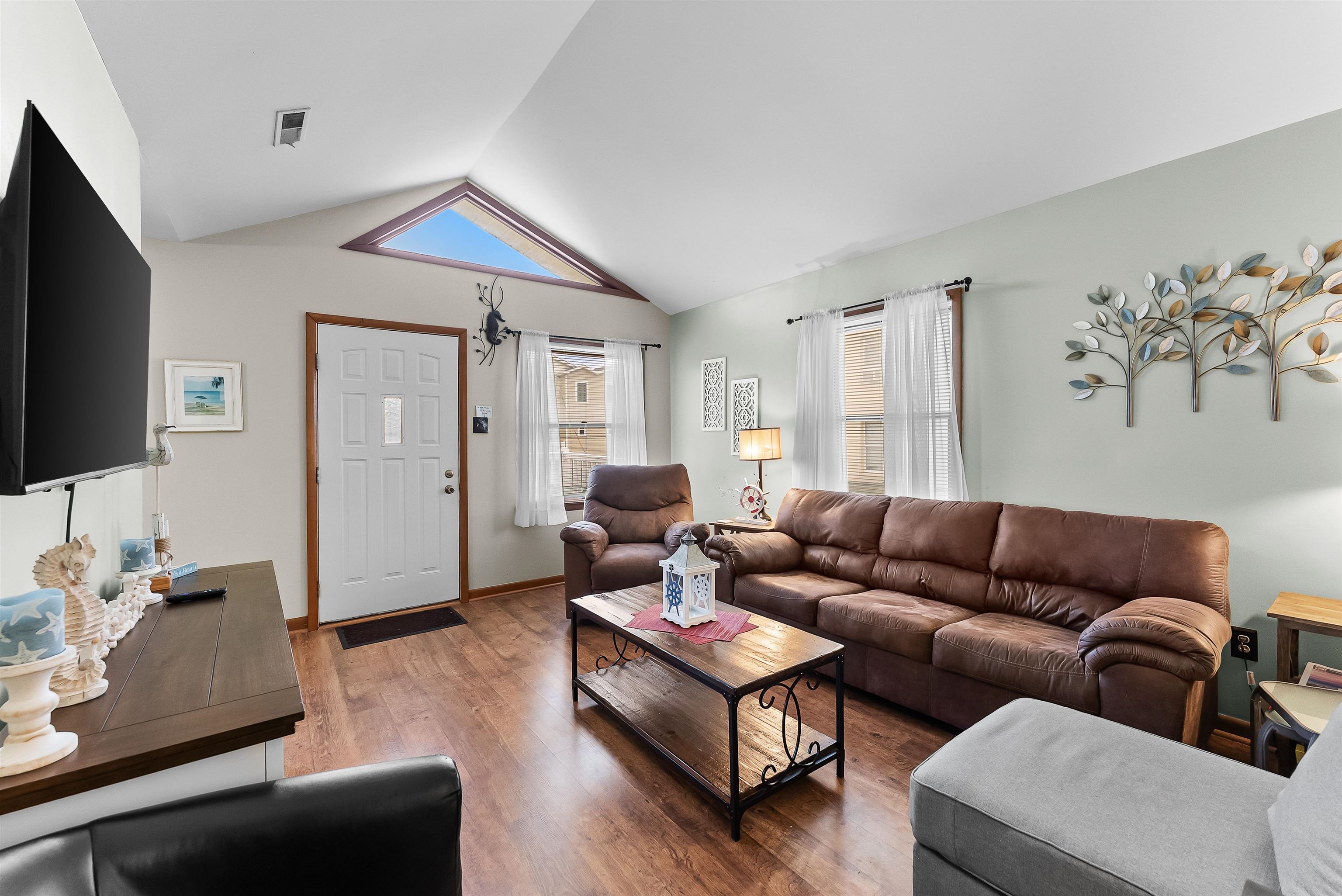 111 E Magnolia Avenue Unit: C