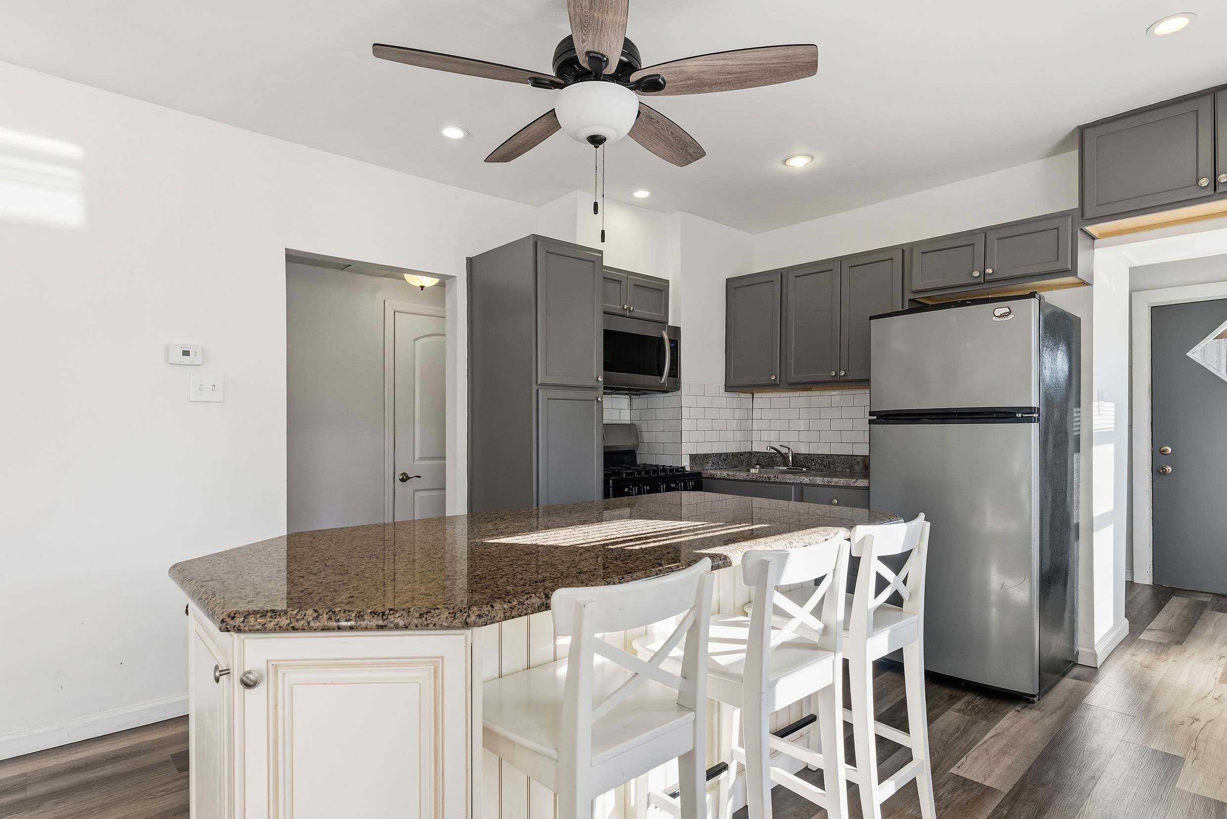 132 W Juniper Avenue