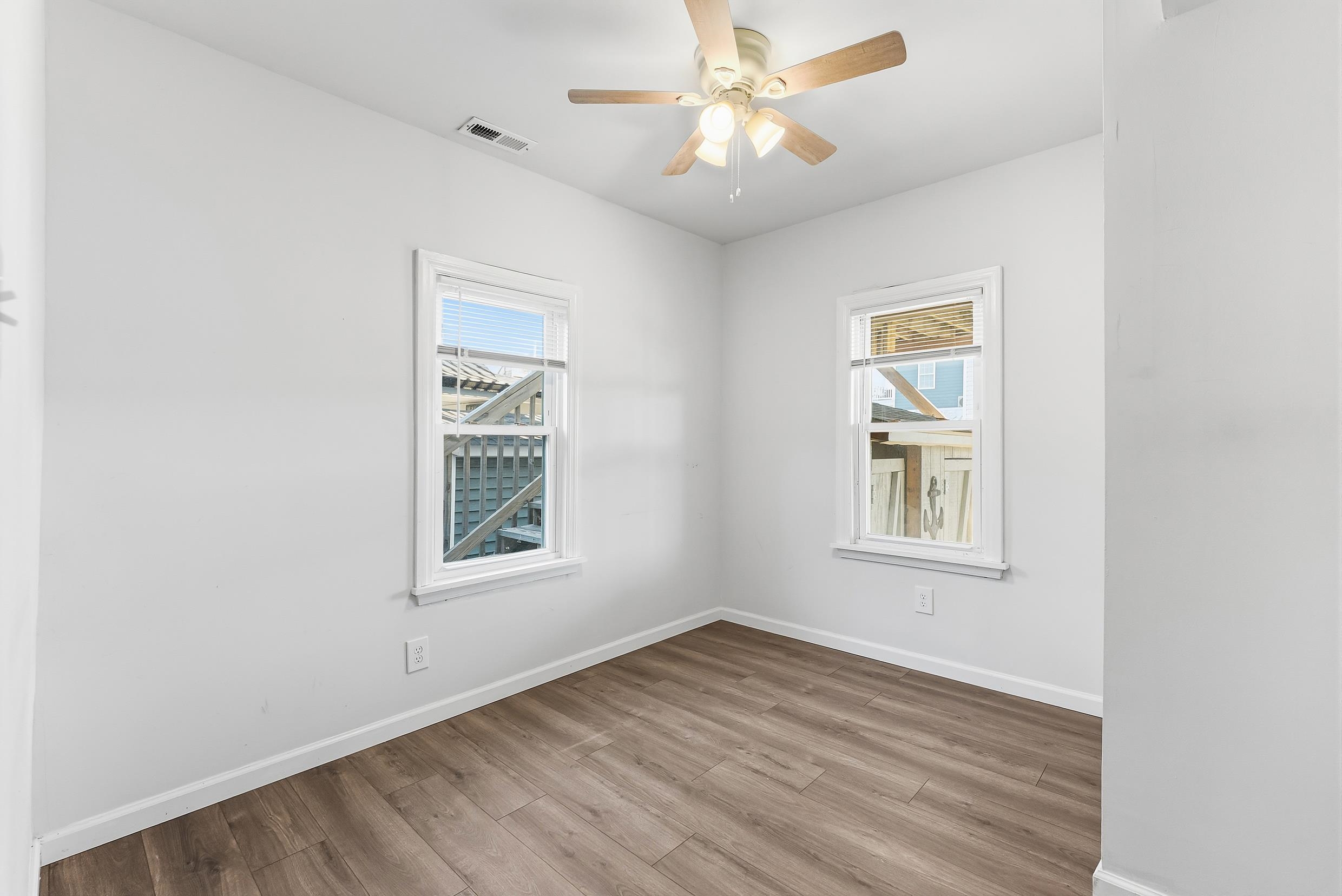 132 W Juniper Avenue