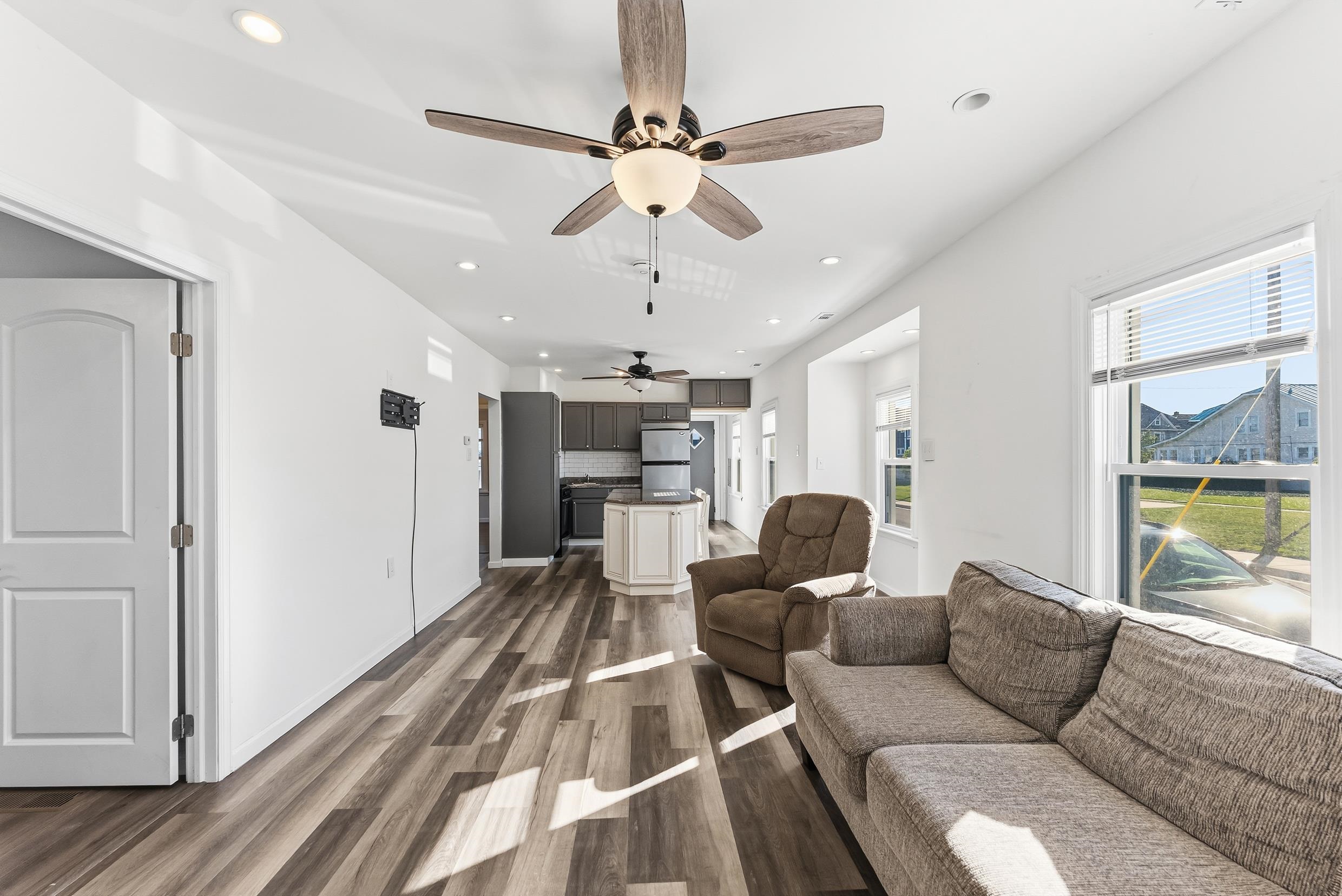 132 W Juniper Avenue