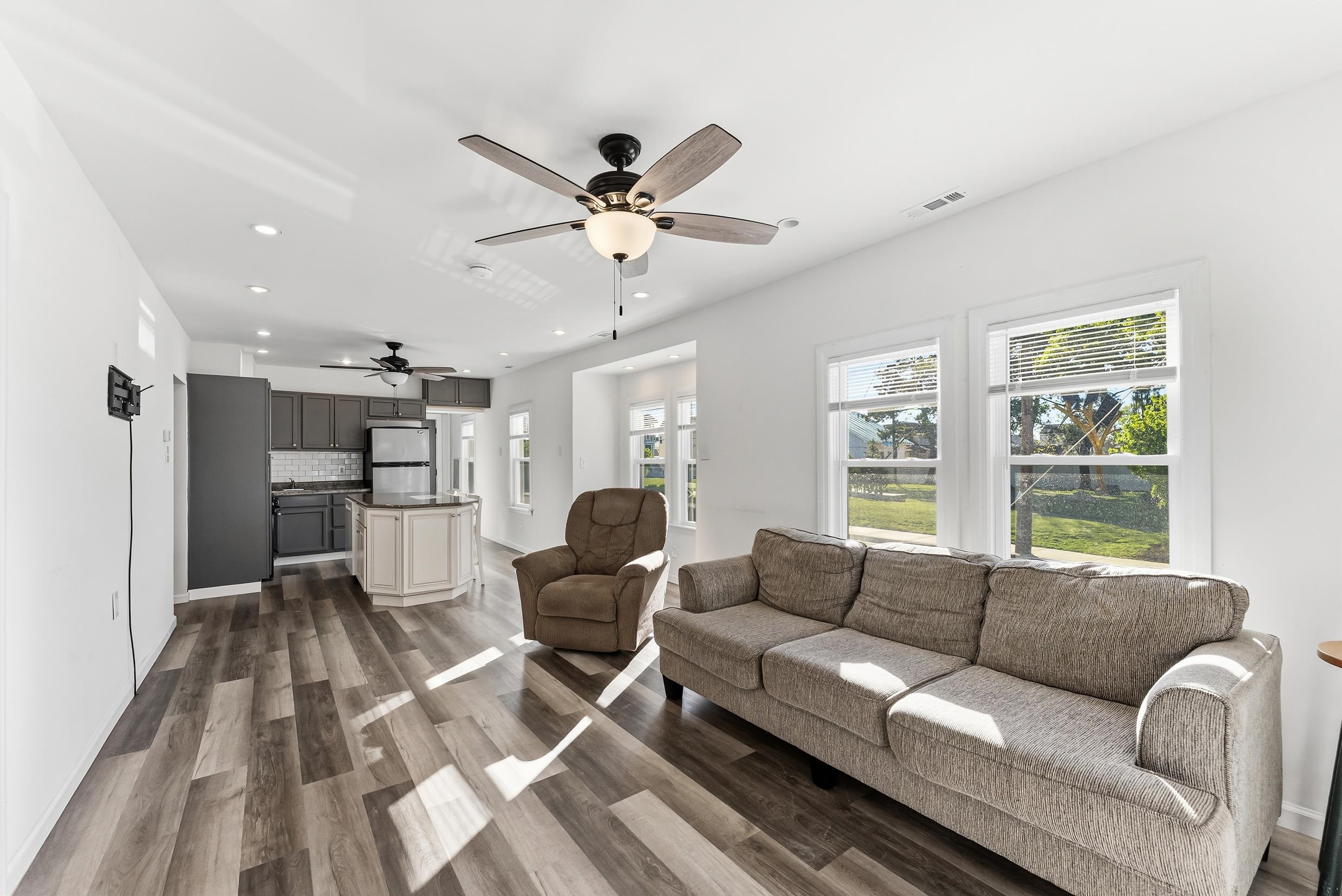 132 W Juniper Avenue