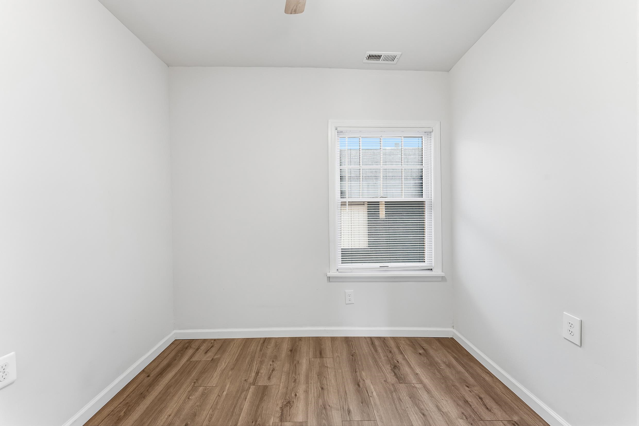 132 W Juniper Avenue