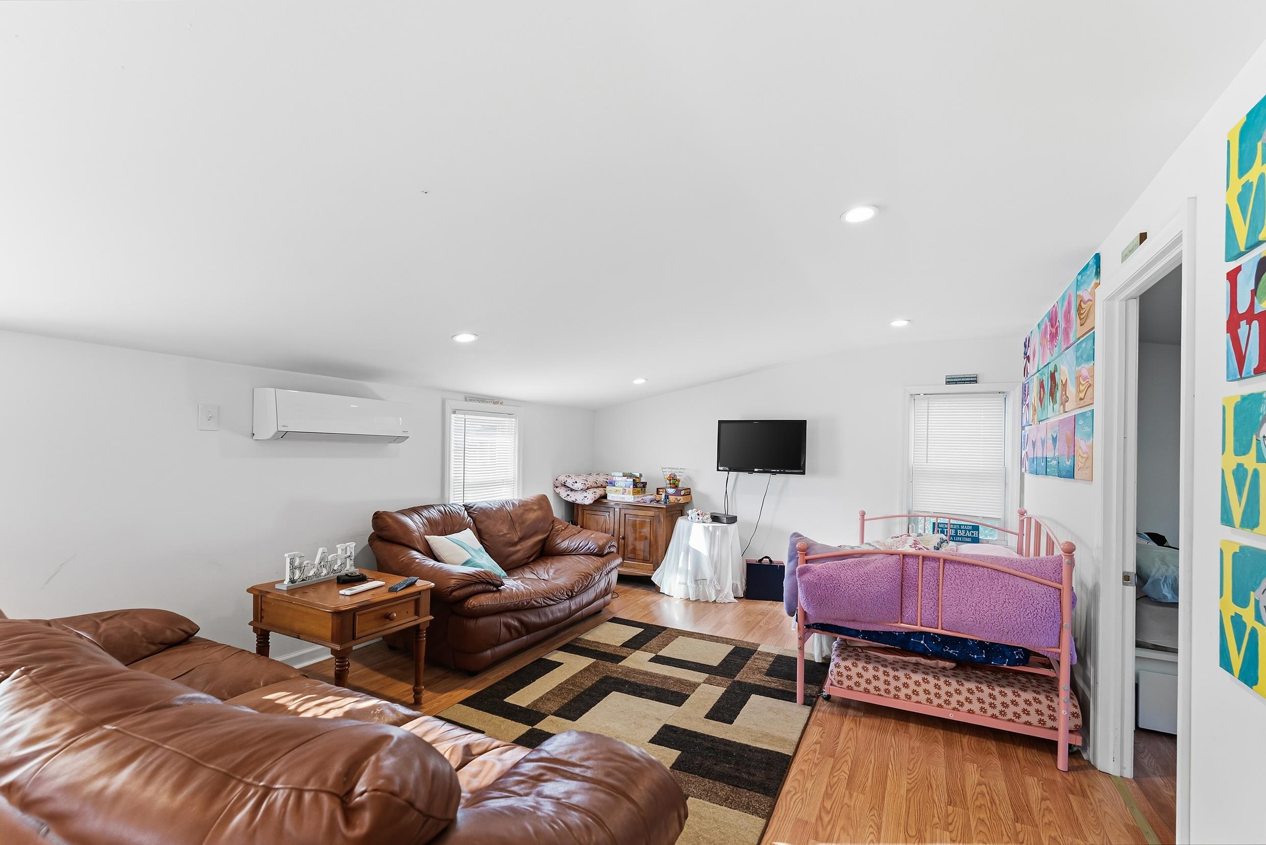 132 W Juniper Avenue