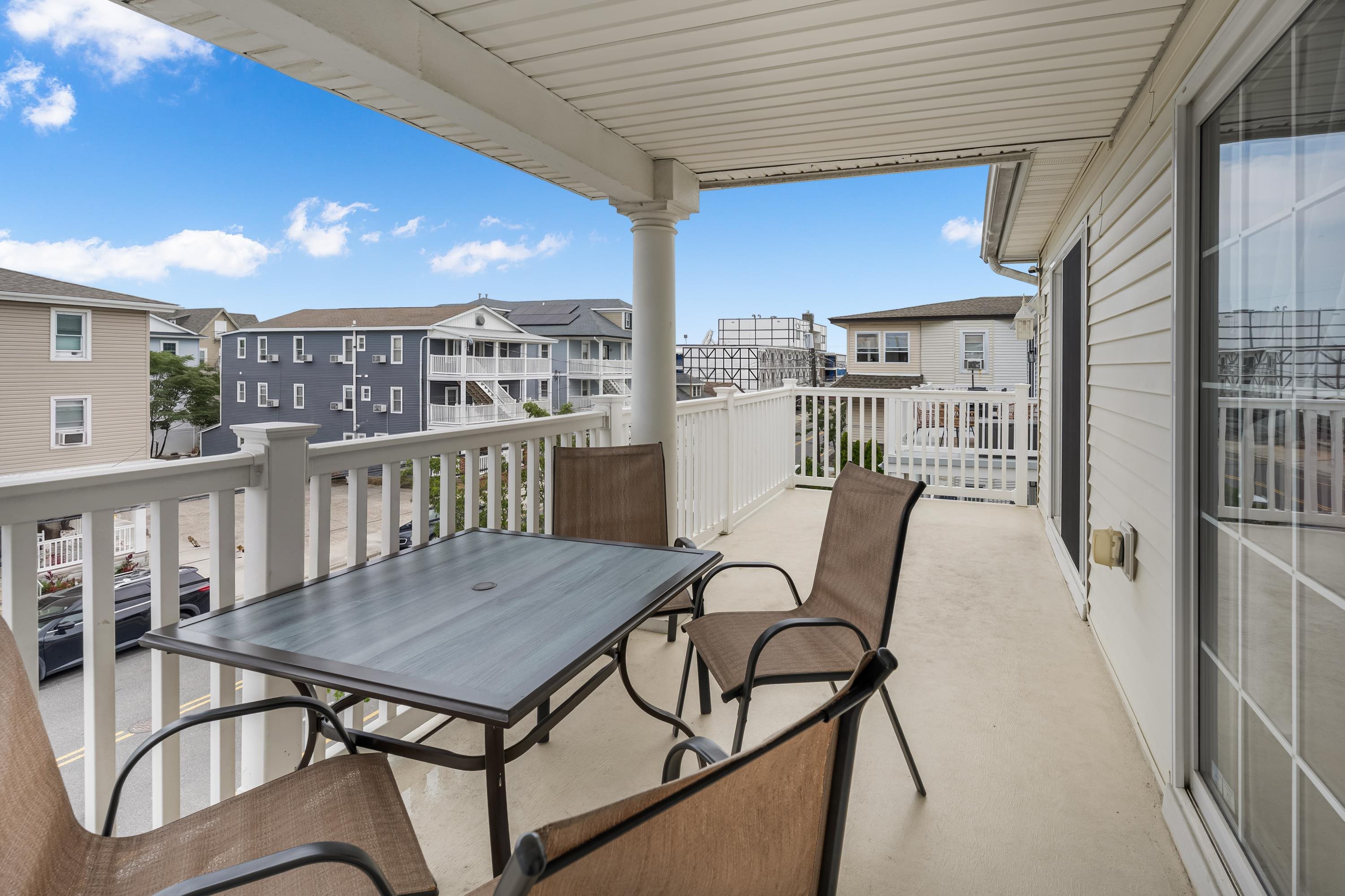 210 E Garfield Avenue Unit: B
