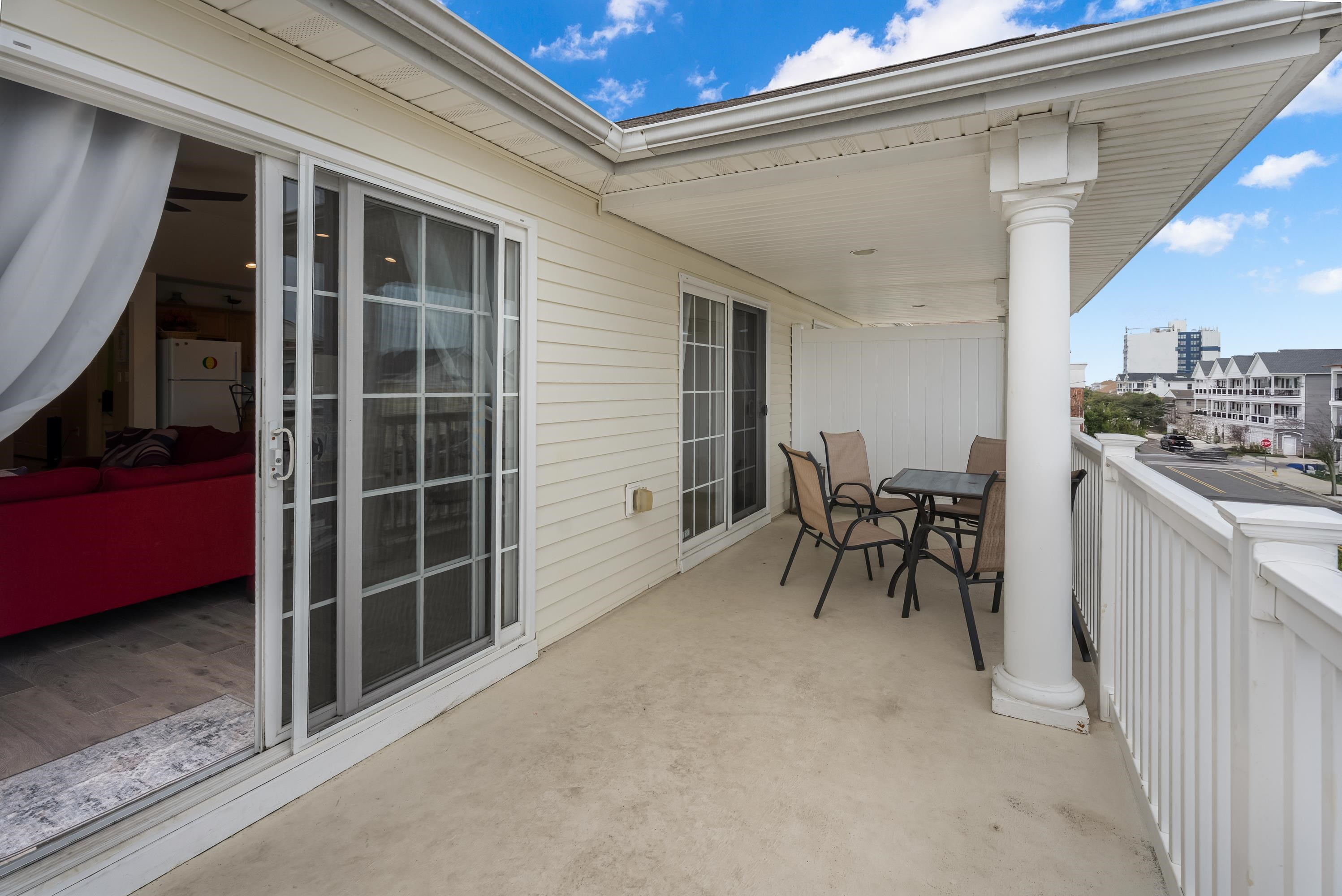 210 E Garfield Avenue Unit: B