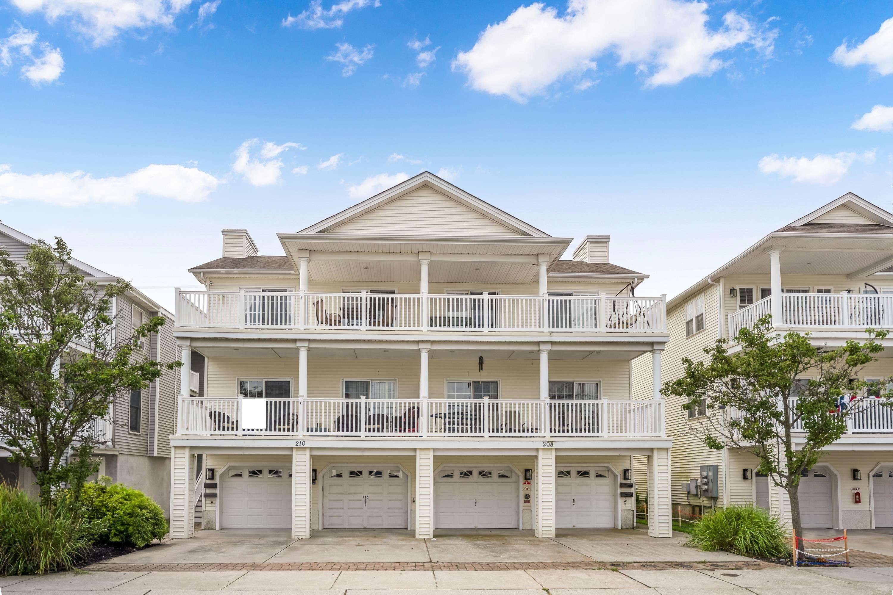210 E Garfield Avenue Unit: B