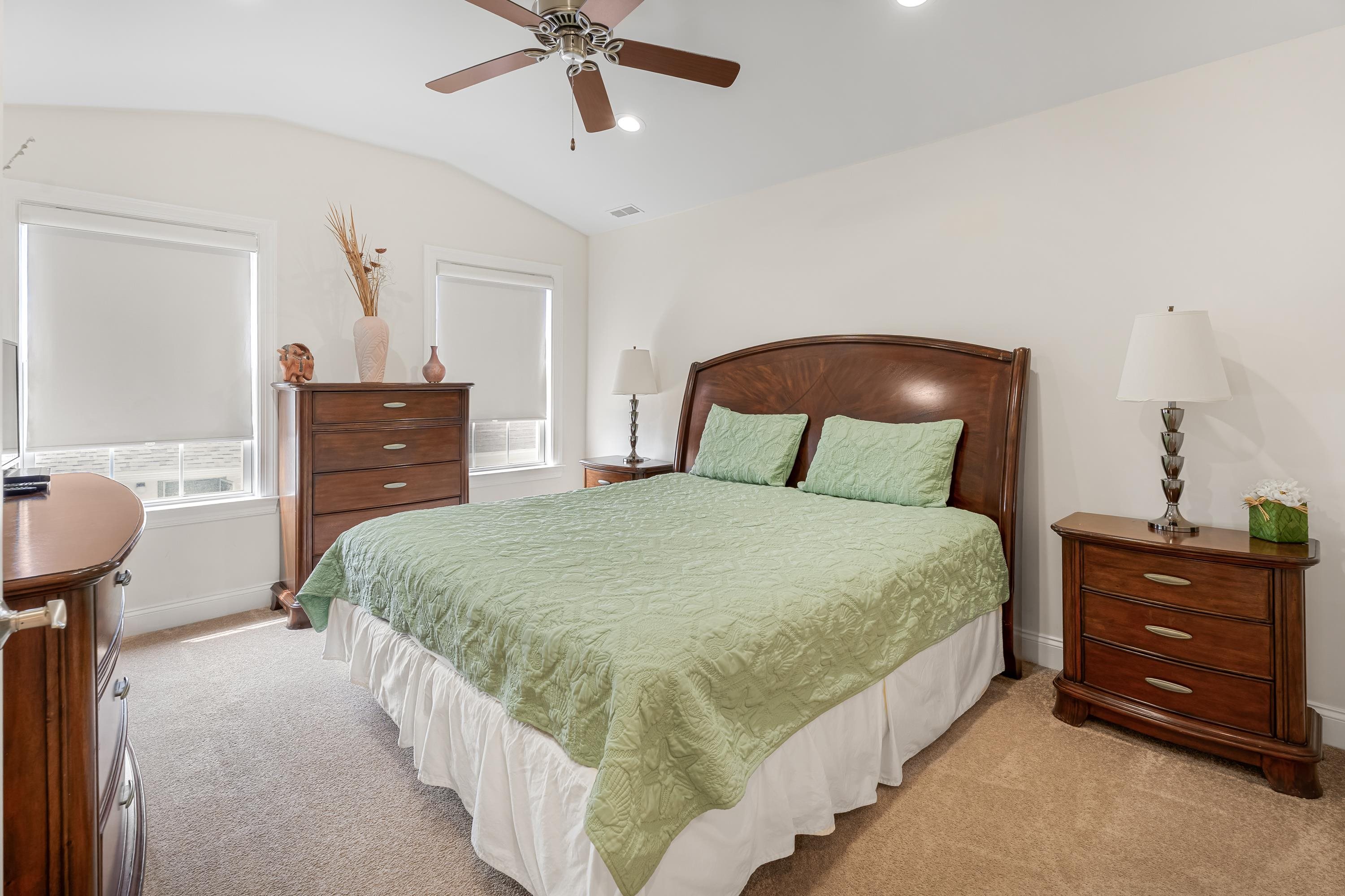 210 E Garfield Avenue Unit: B