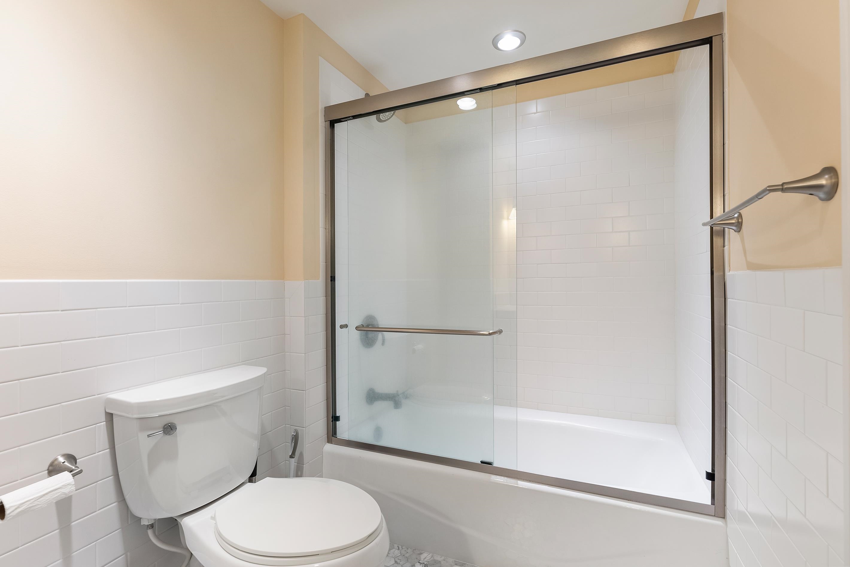 9601 Atlantic Avenue Unit: 203