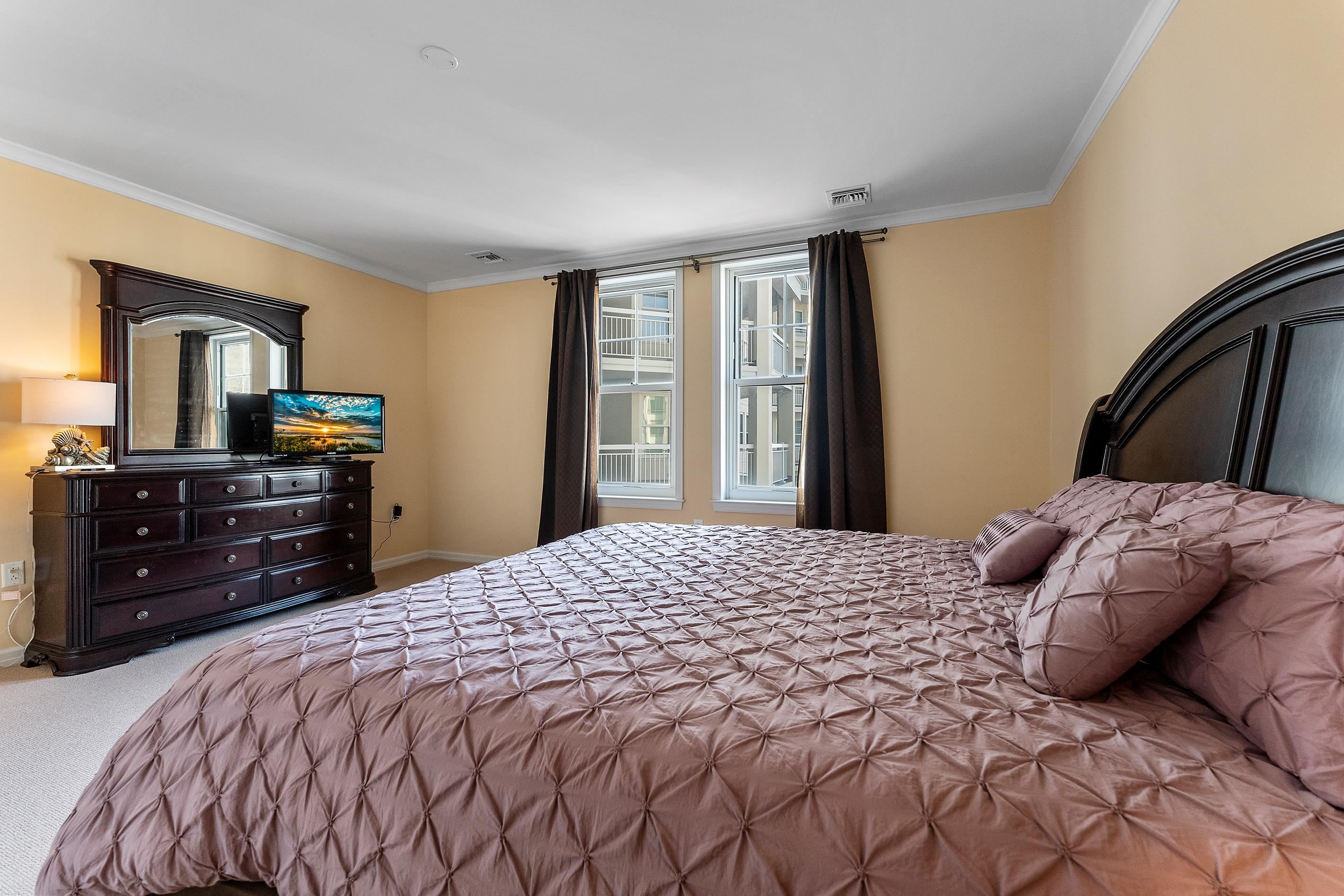 9601 Atlantic Avenue Unit: 203