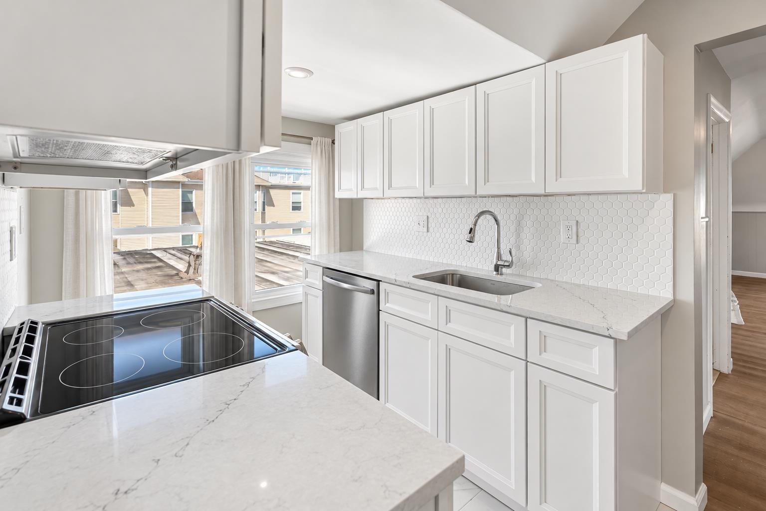 233 E Juniper Avenue Unit: 6
