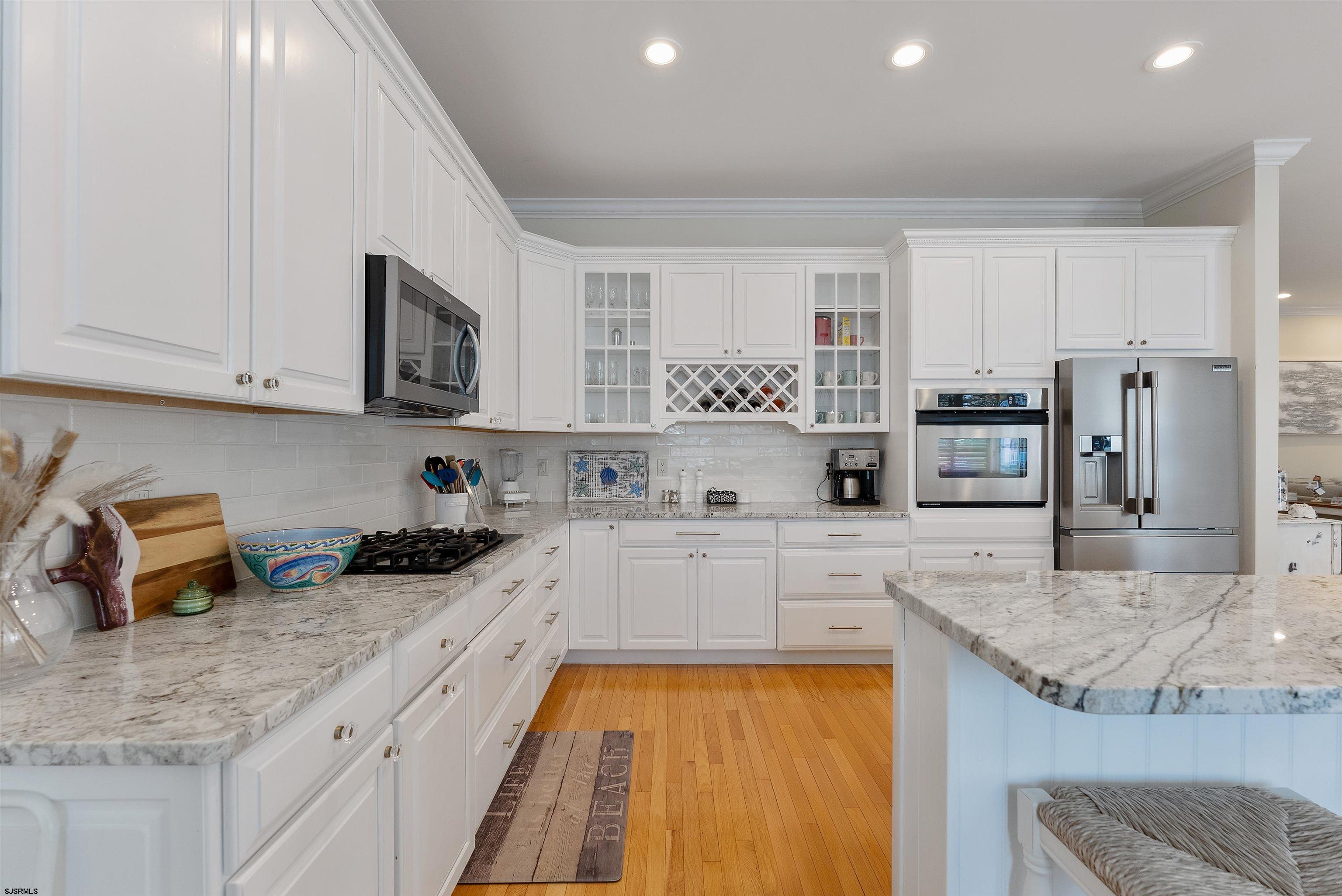 905 Saint Charles Pl Unit: 2