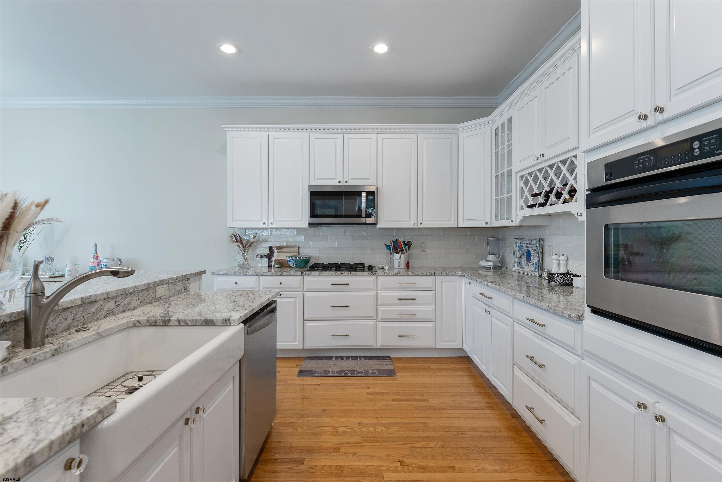 905 Saint Charles Pl Unit: 2