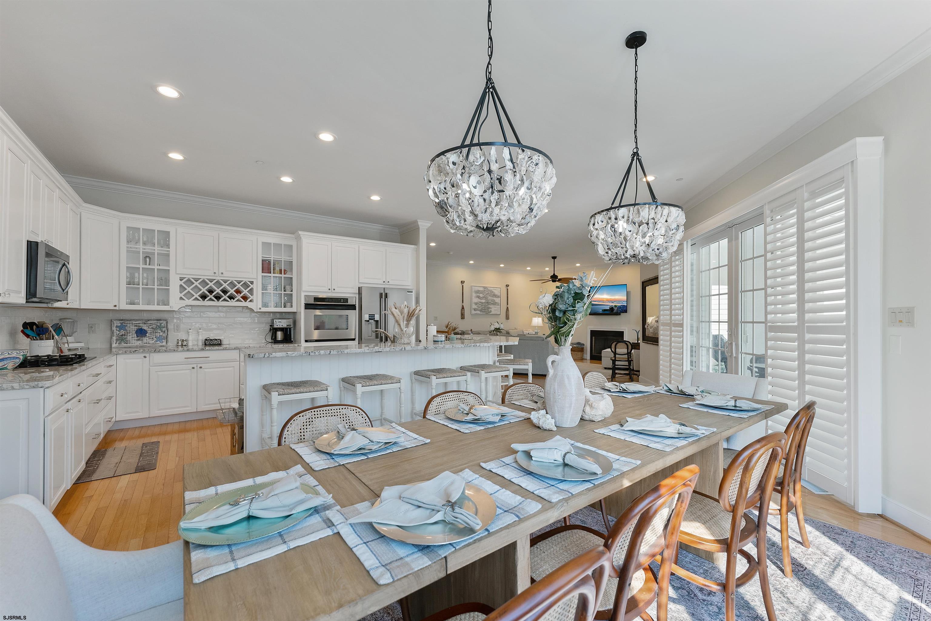 905 Saint Charles Pl Unit: 2